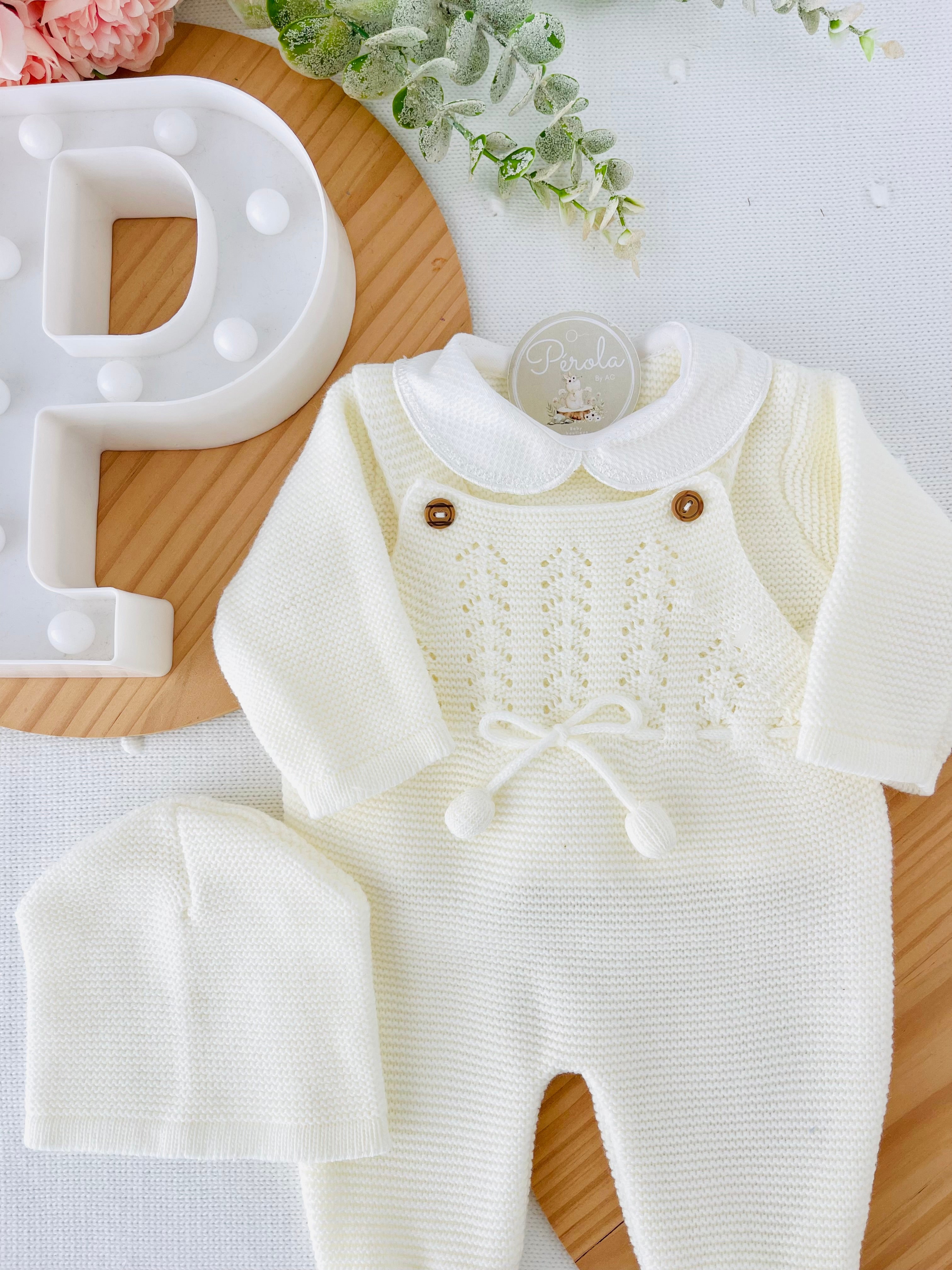 Saída de maternidade pompons