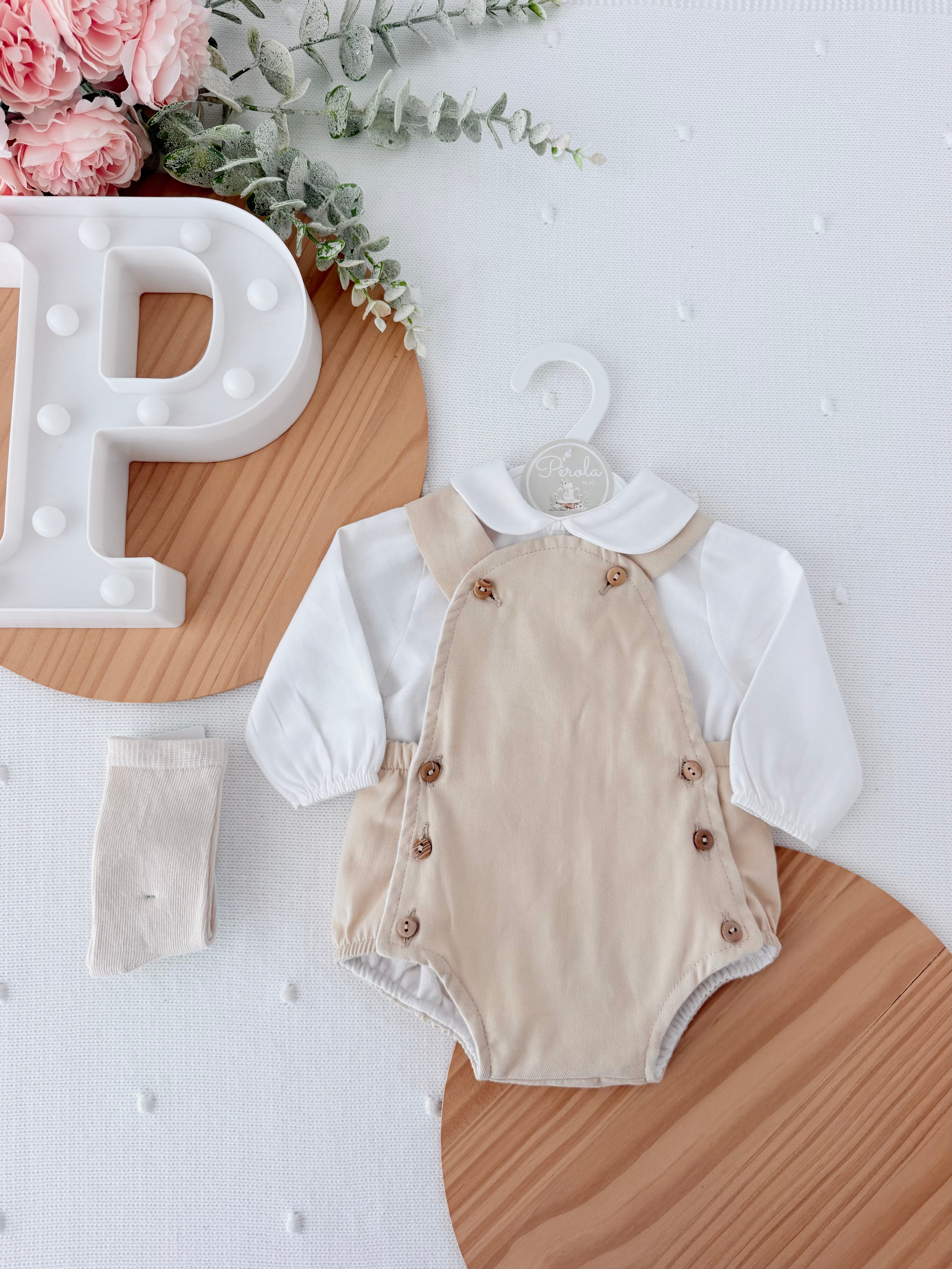 Conjunto bege: fofo e camisa