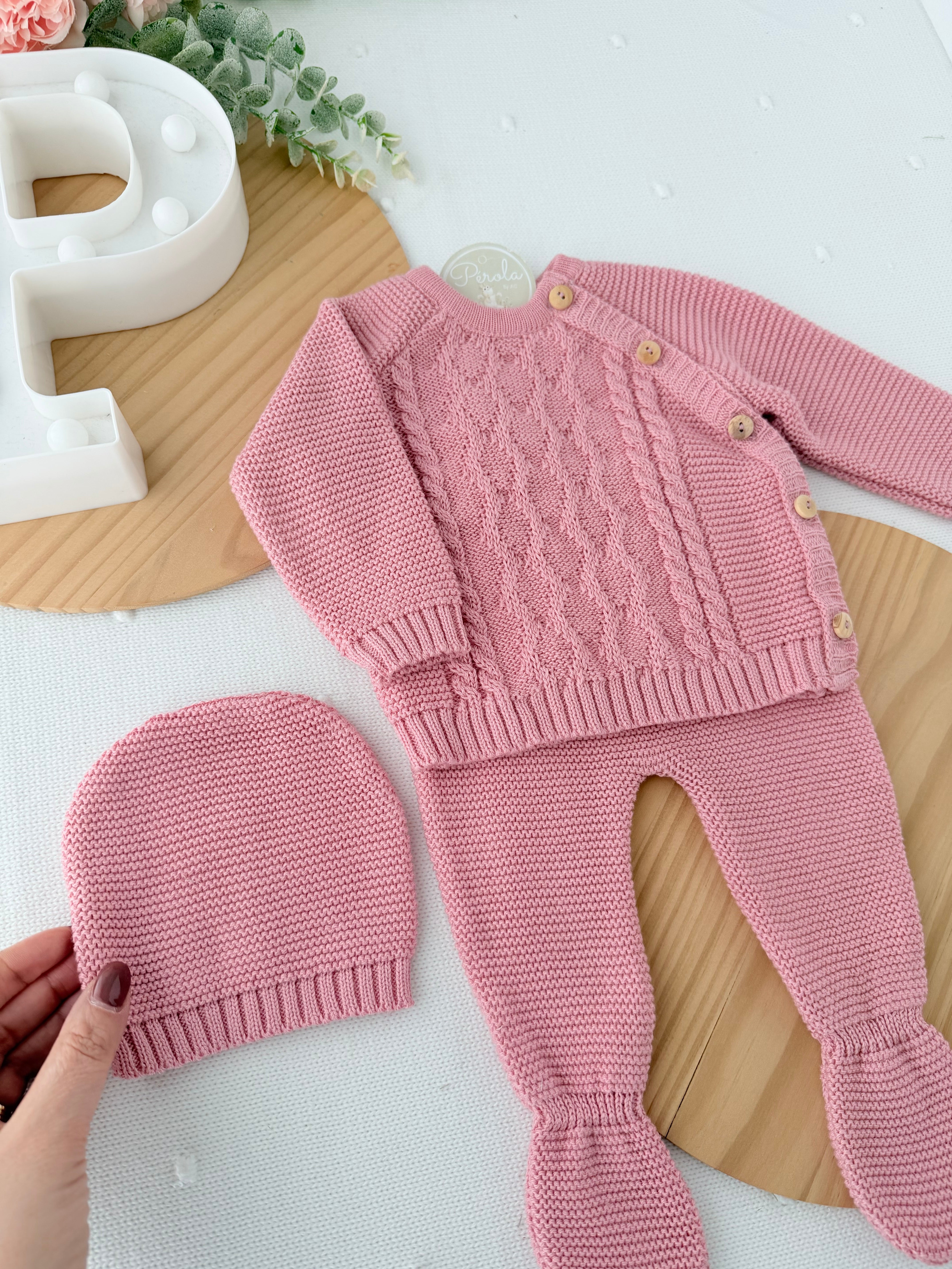 Conjunto malha 100% algodão: camisola, calças e gorro