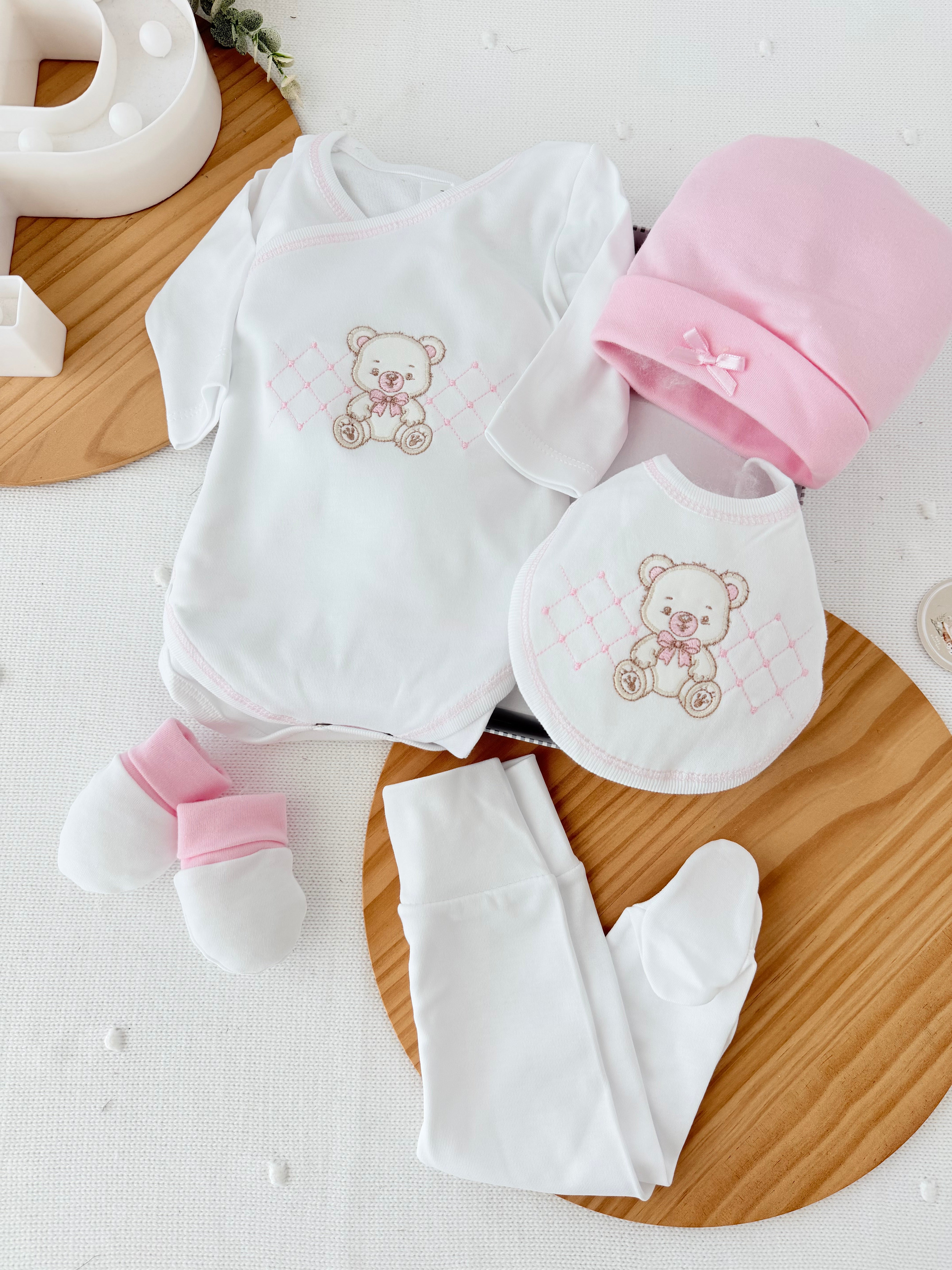 Pack interiores ursinho: body, calças, gorro, luvas e babete