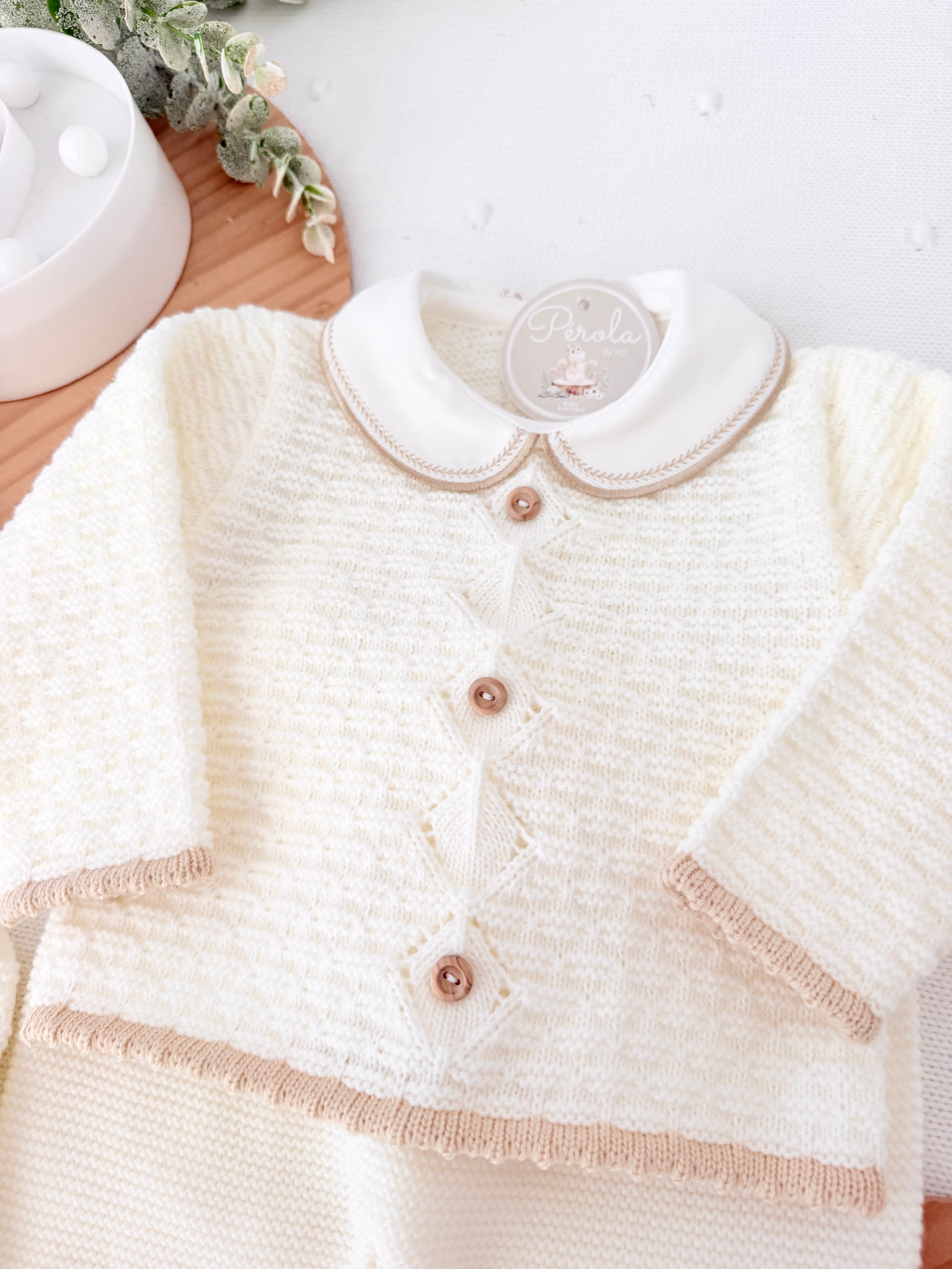 Conjunto unissexo pérola : camisola, calças e gorro
