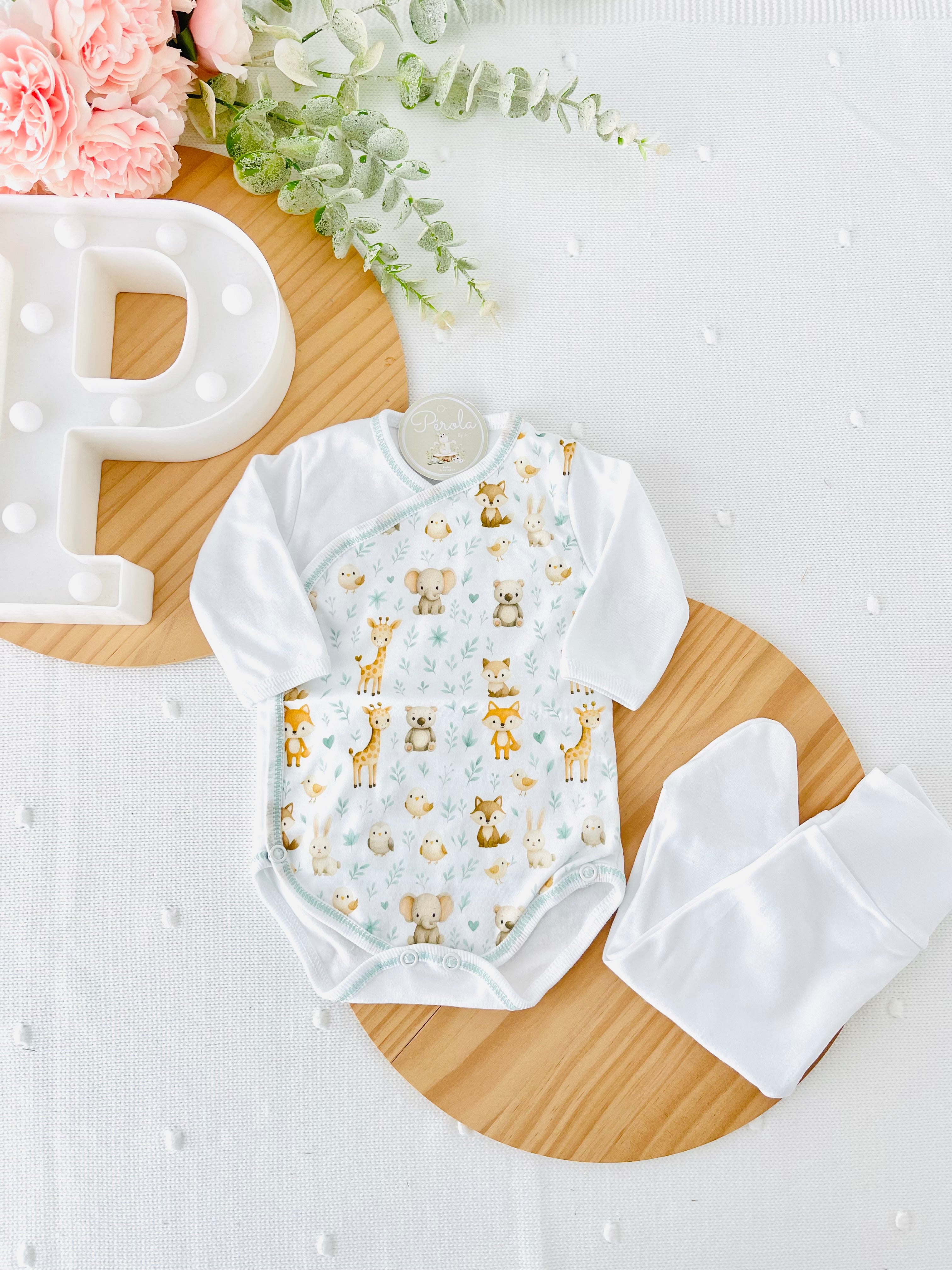 Conjunto interiores tema animais amorosos : Body e calças com carda