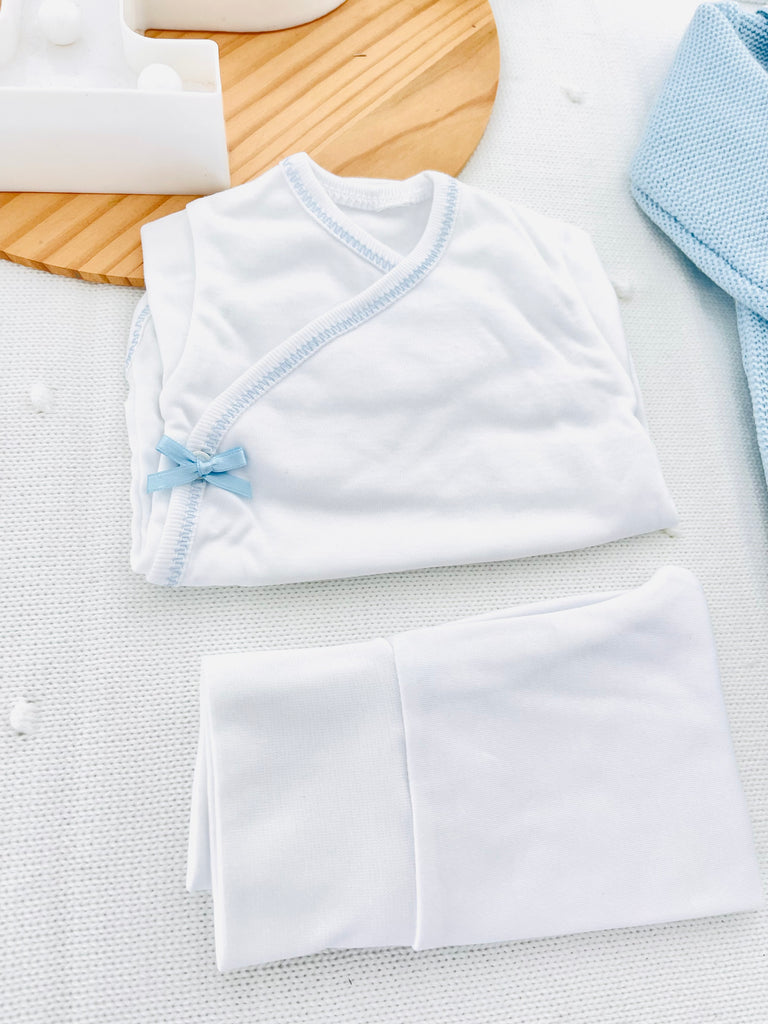 Pack saída de maternidade Azul 5 peças: body, calças, jardineiras, camisola e gorro