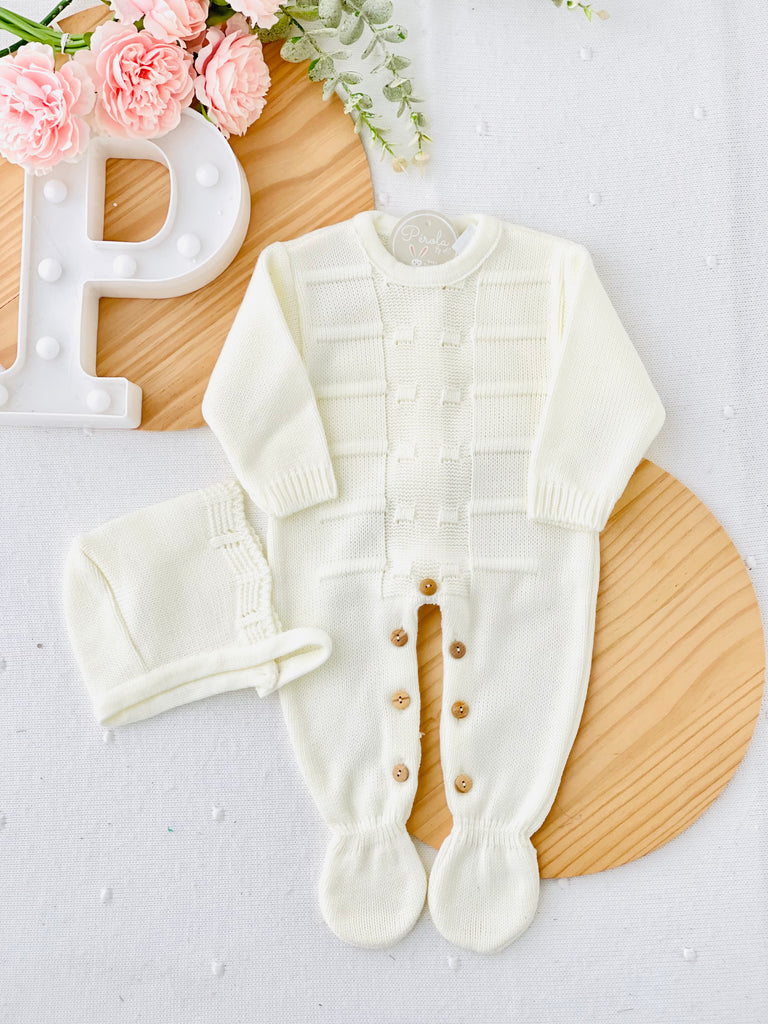 Saída de maternidade quadradinhos: Babygrow e touca