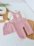 Conjunto coelhinho: jardineiras, camisola e gorro