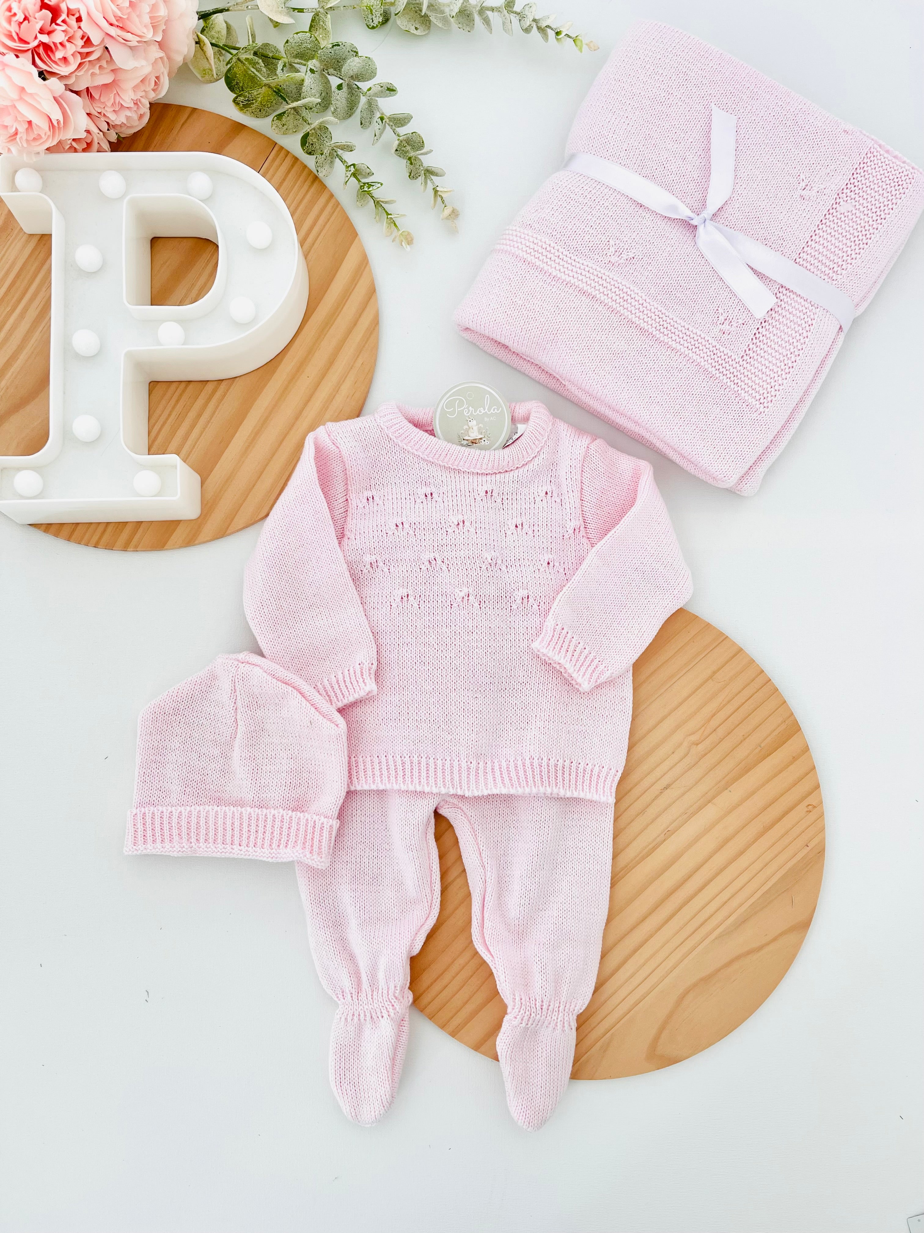 Pack Amorzinho ❤️ Saída de maternidade 4 peças: manta, camisola, calças e gorro