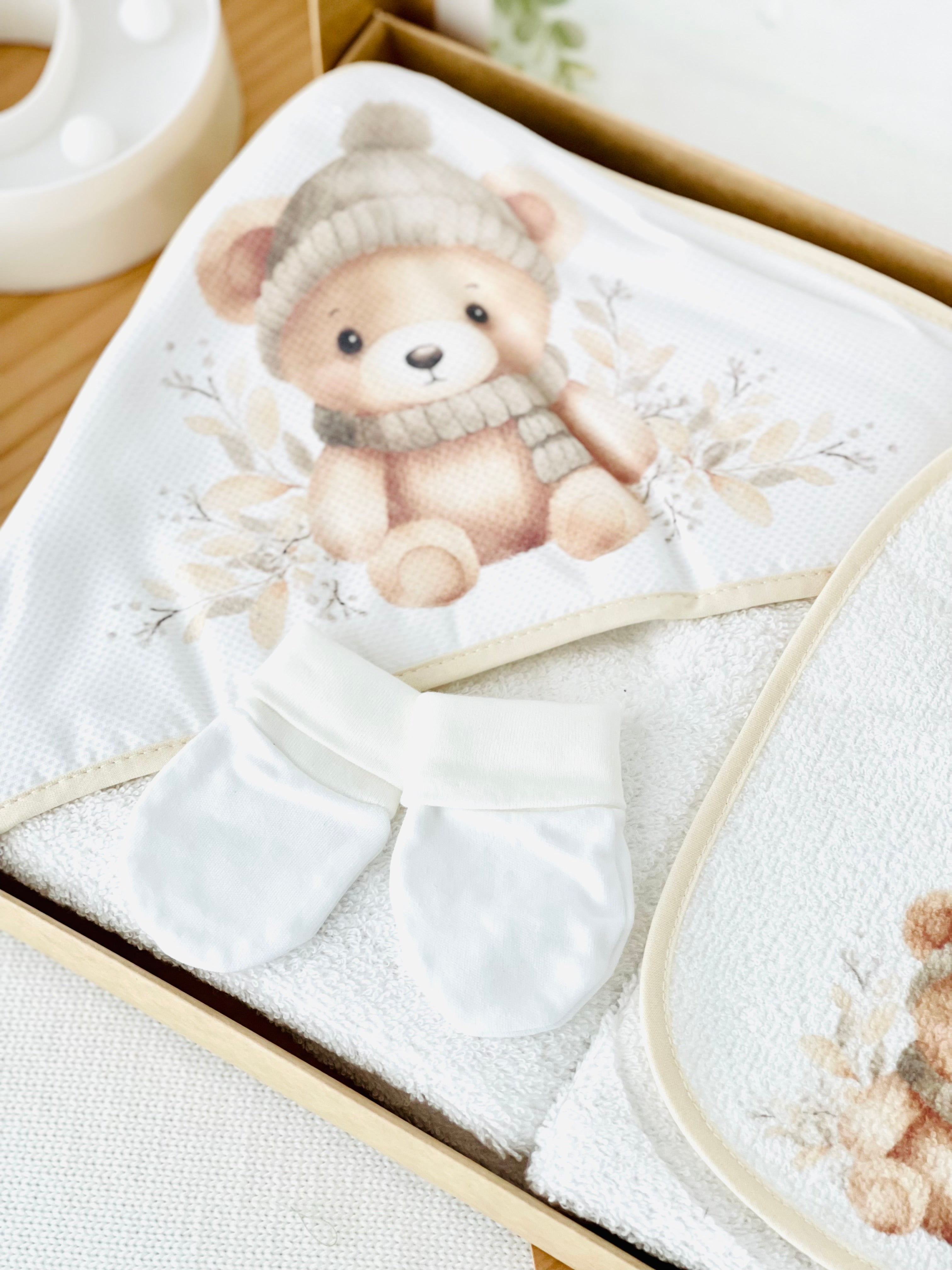 Pack ursinho: toalha de banho, luvas e babete impermeável