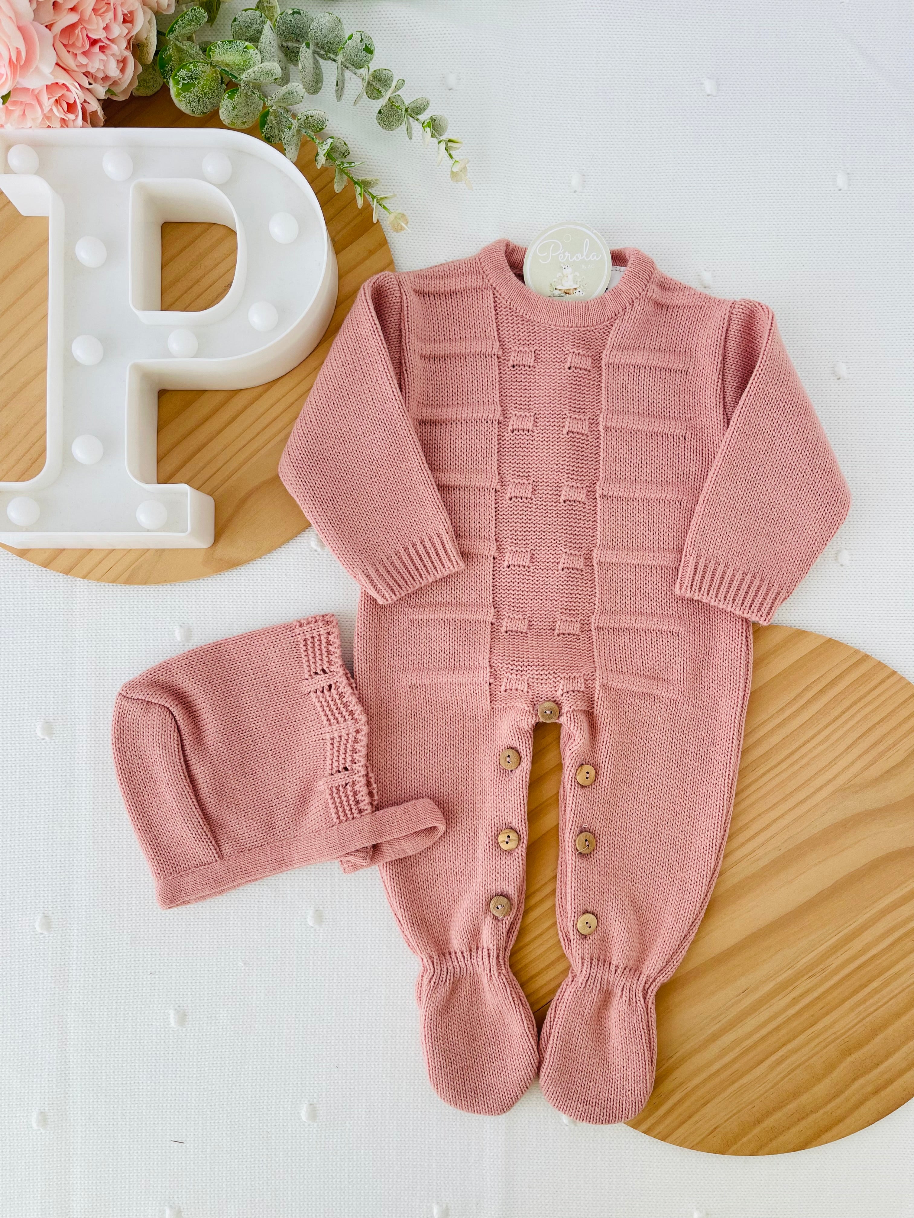 Saída de maternidade quadradinhos: Babygrow e touca Outono/Inverno