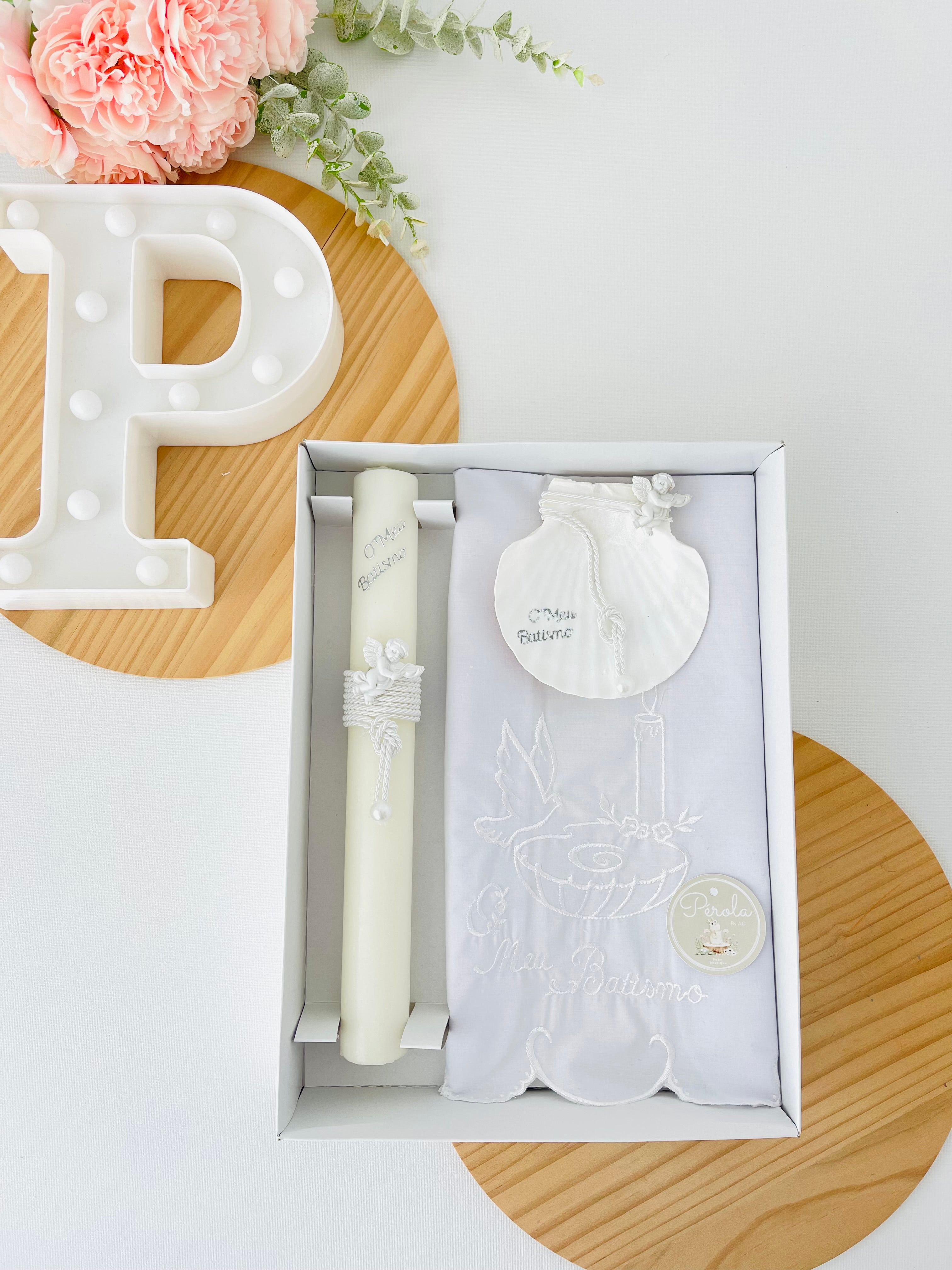 Conjunto para Batizado: vela, toalha e concha Batizado Pomba