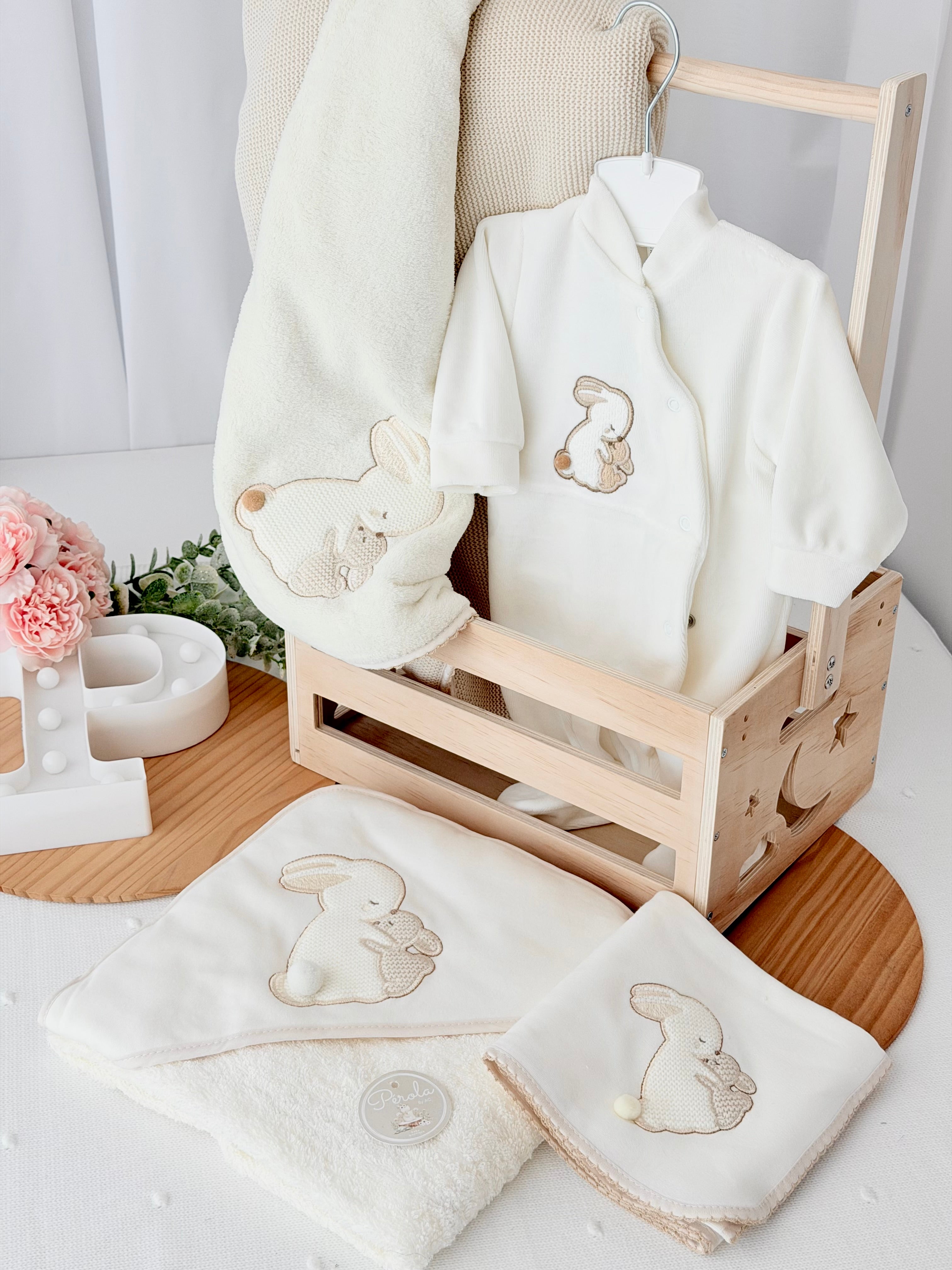 Babygrow tema coelhinho pérola