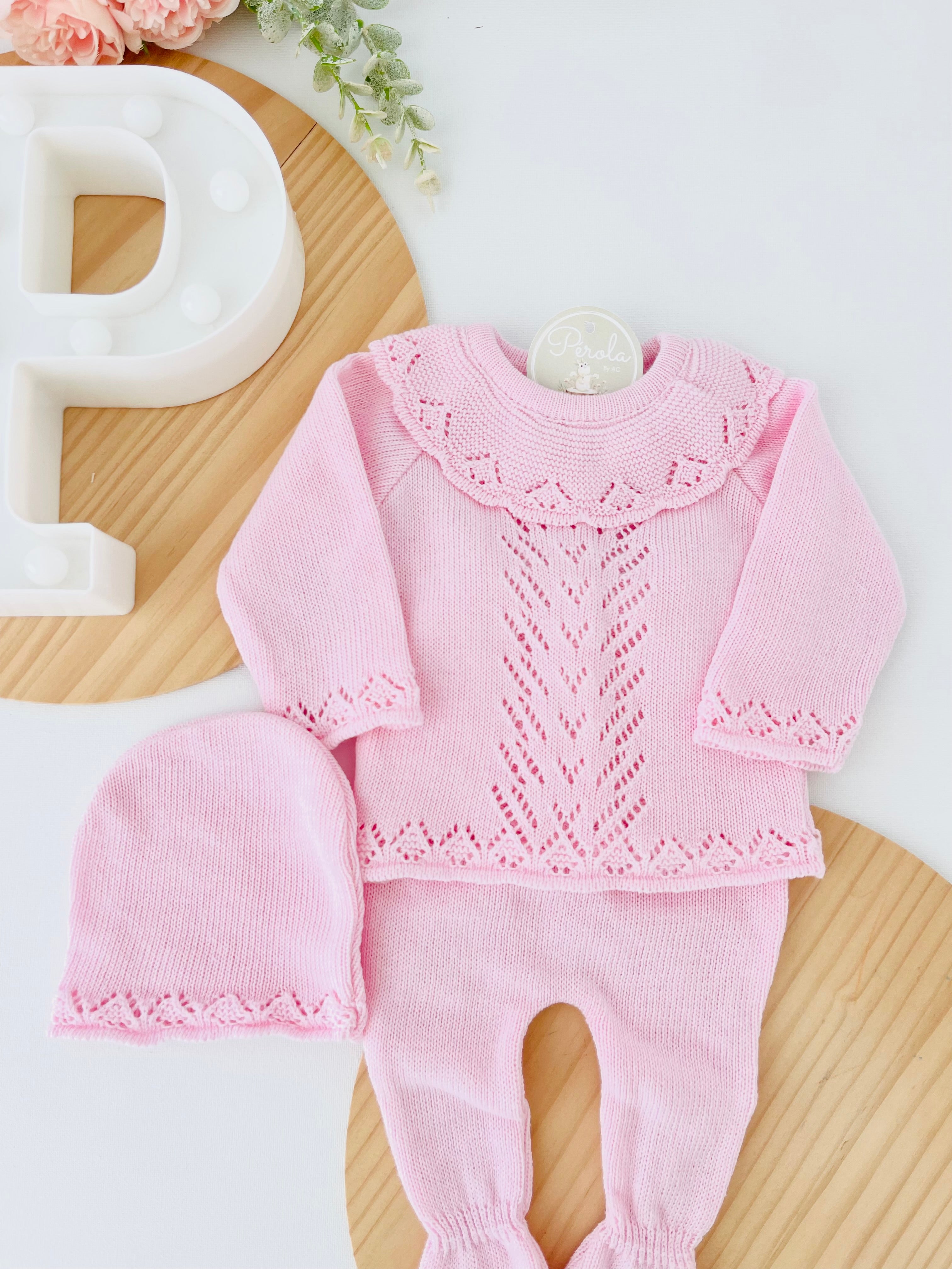 Conjunto malha com golinha: camisola, calças e touca