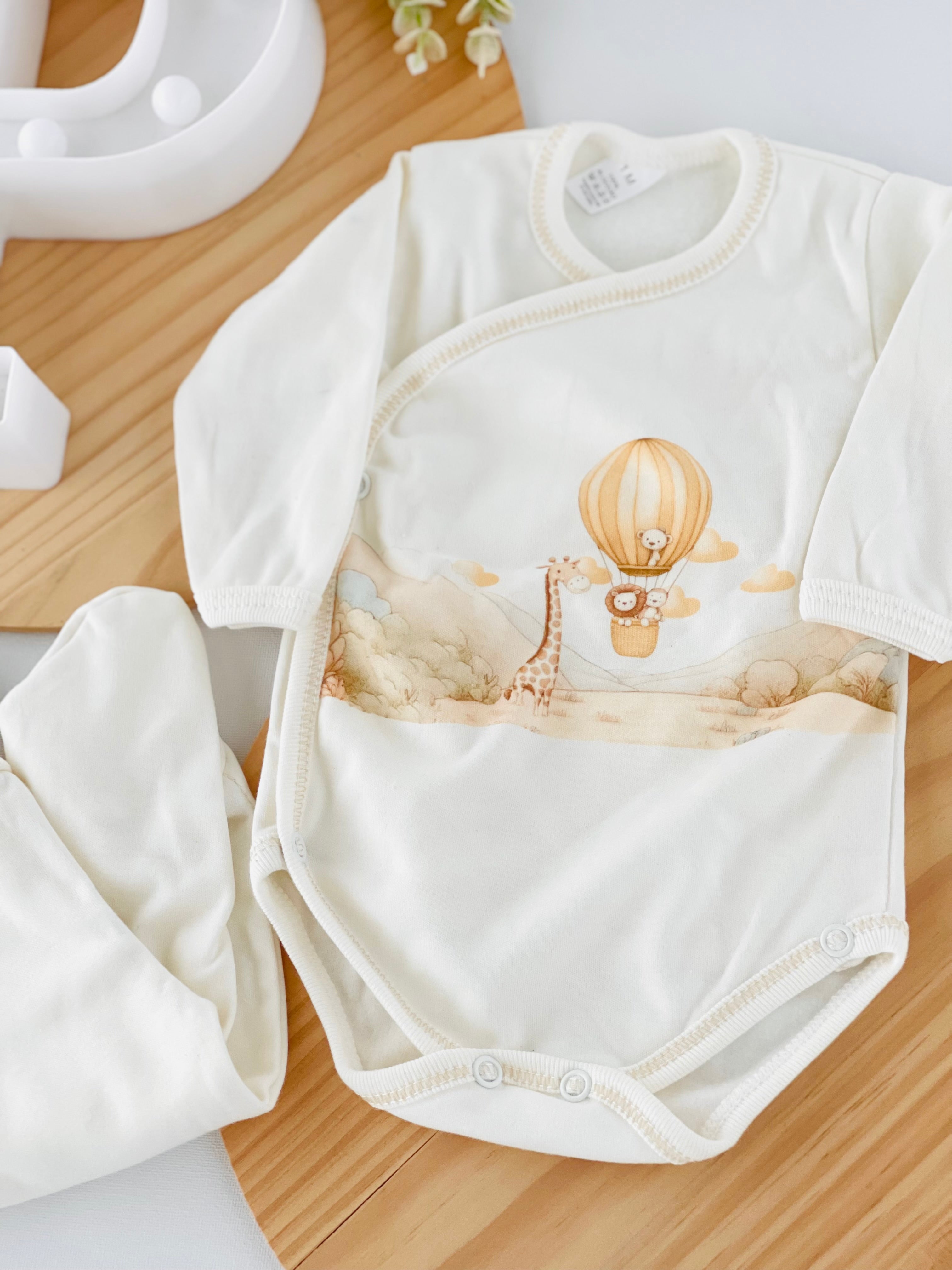 Body e calças com carda tema Safari