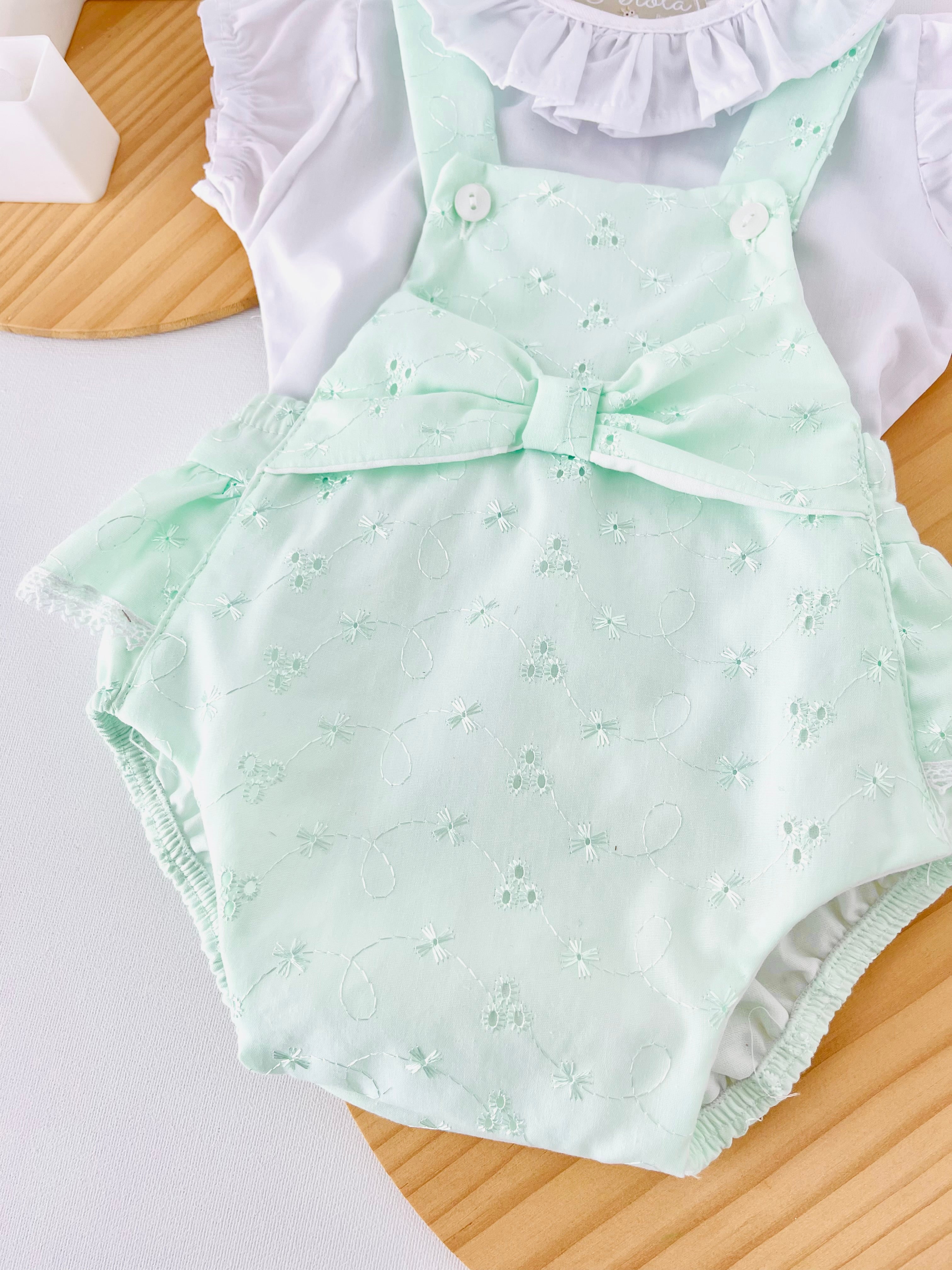 Conjunto bordado verde água : Fofo e blusa