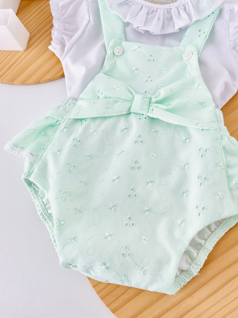 Conjunto bordado: Fofo e blusa