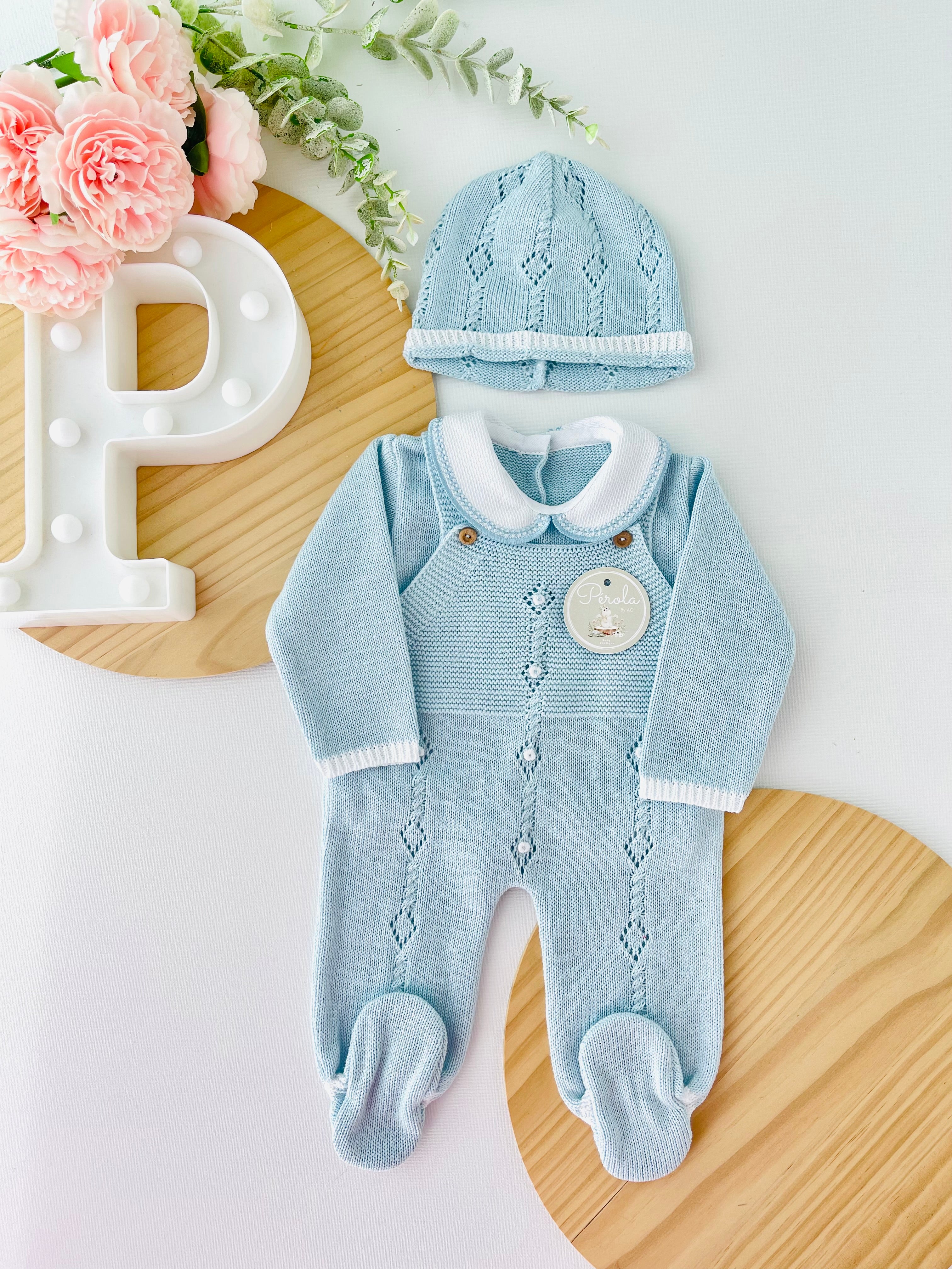 Saída de maternidade algodão doce: jardineiras, camisola e gorro - 100% algodão