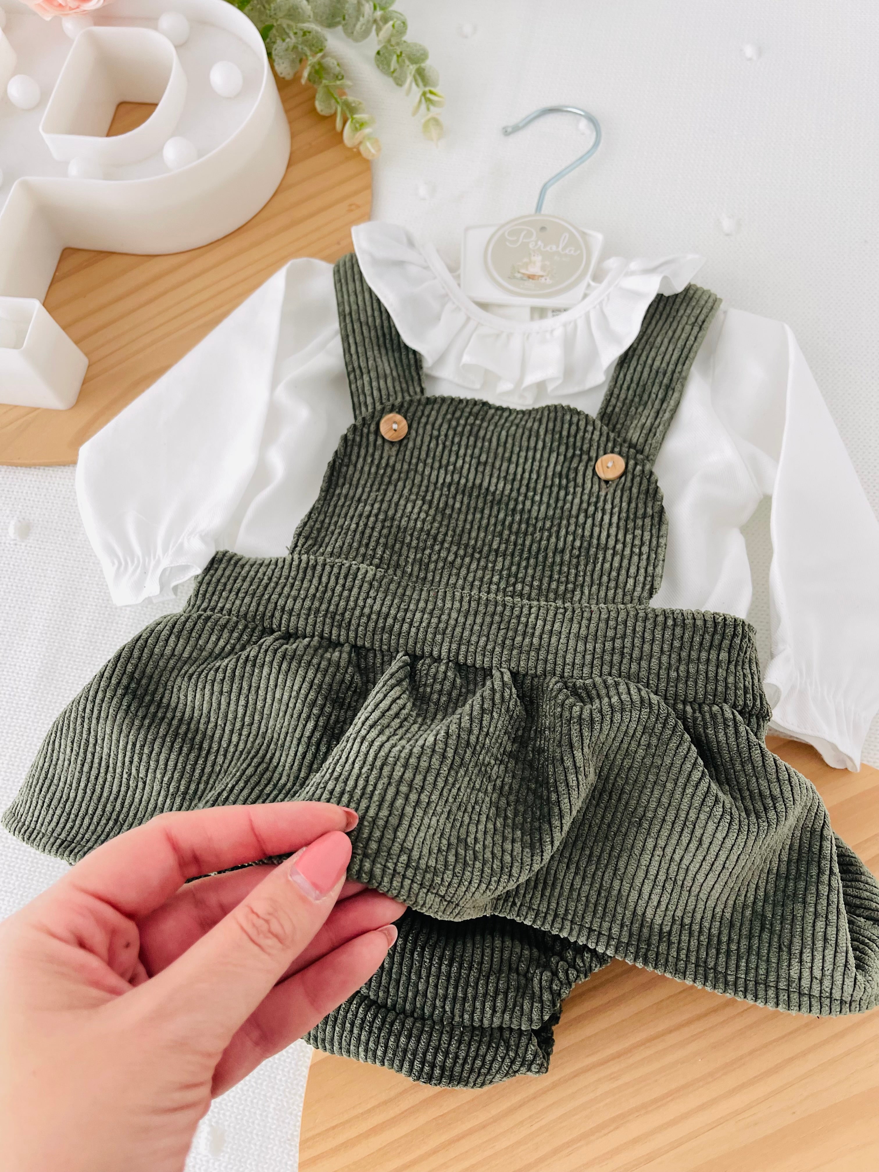 Conjunto verde: fofo e blusa