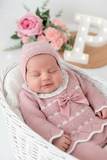Conjunto princesinha de malha rosa com bordado inglês