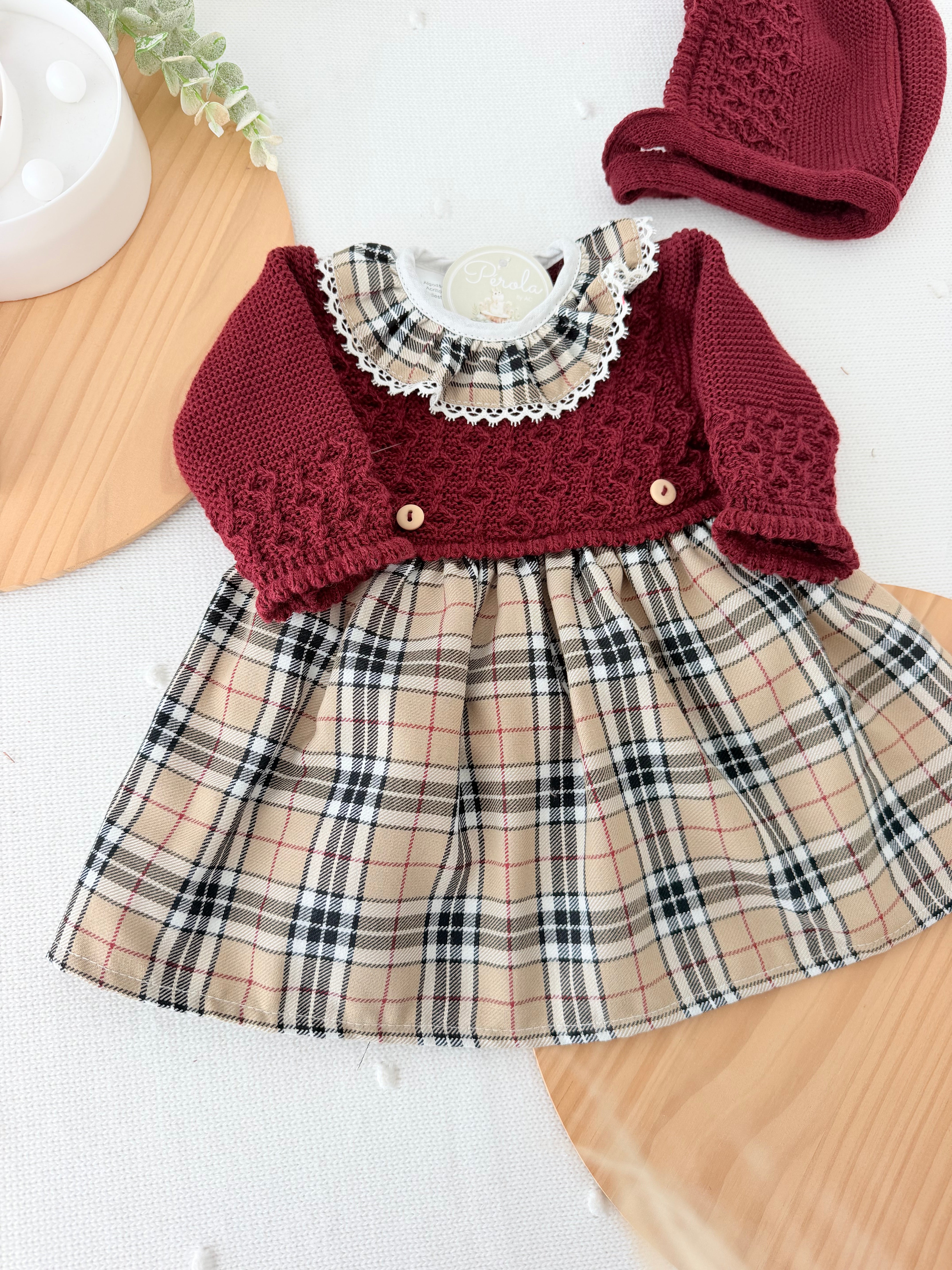 Vestido e touca de malha Bordeaux