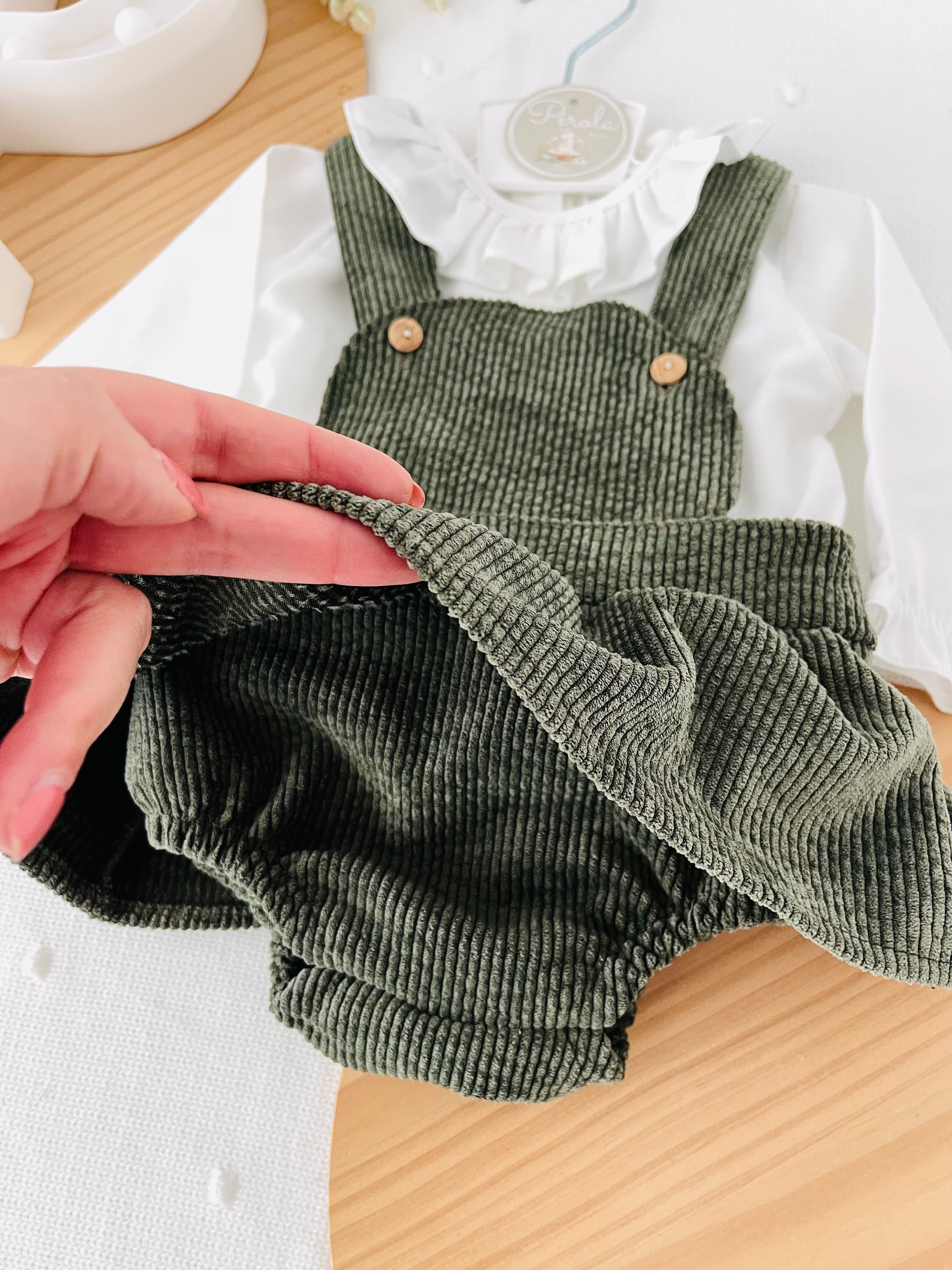 Conjunto verde: fofo e blusa