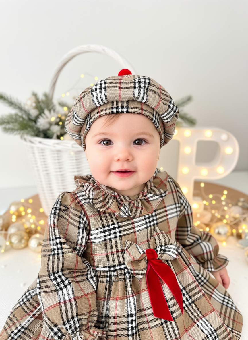 Conjunto Menina estilo Burberry - Vestido e Bóina