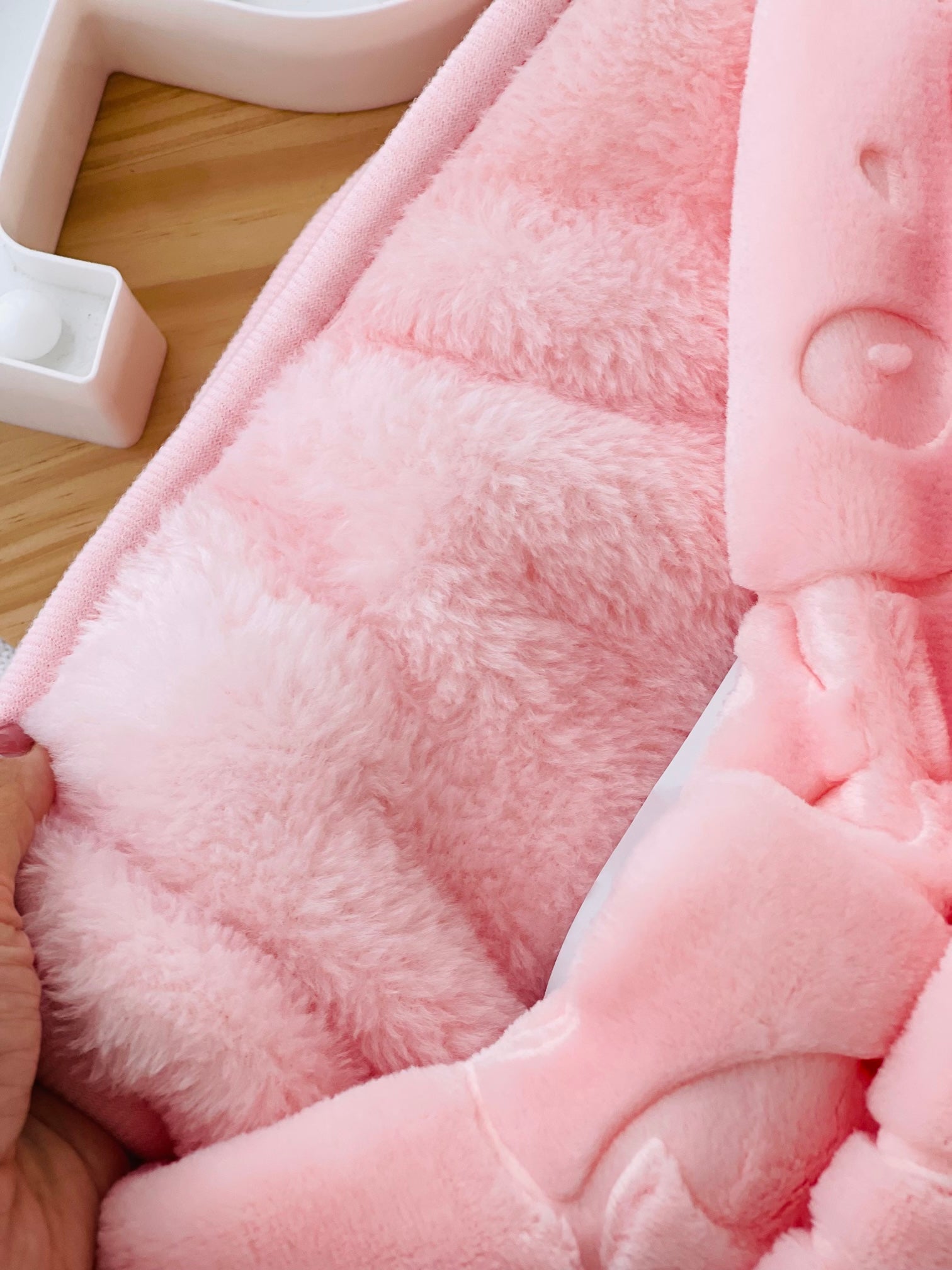 Cobertores para berços “next to me” e Alcofas