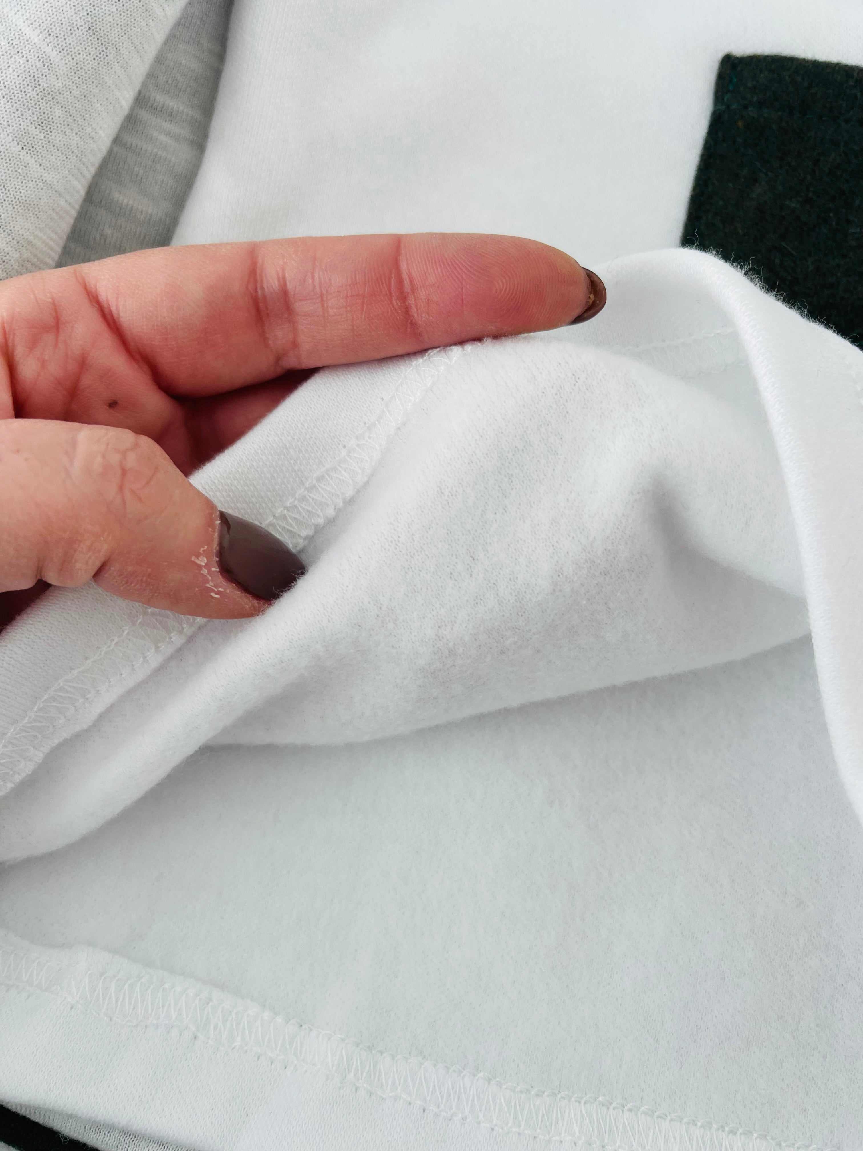 Conjunto menino em fazenda 3 peças: casaco, calças e camisola