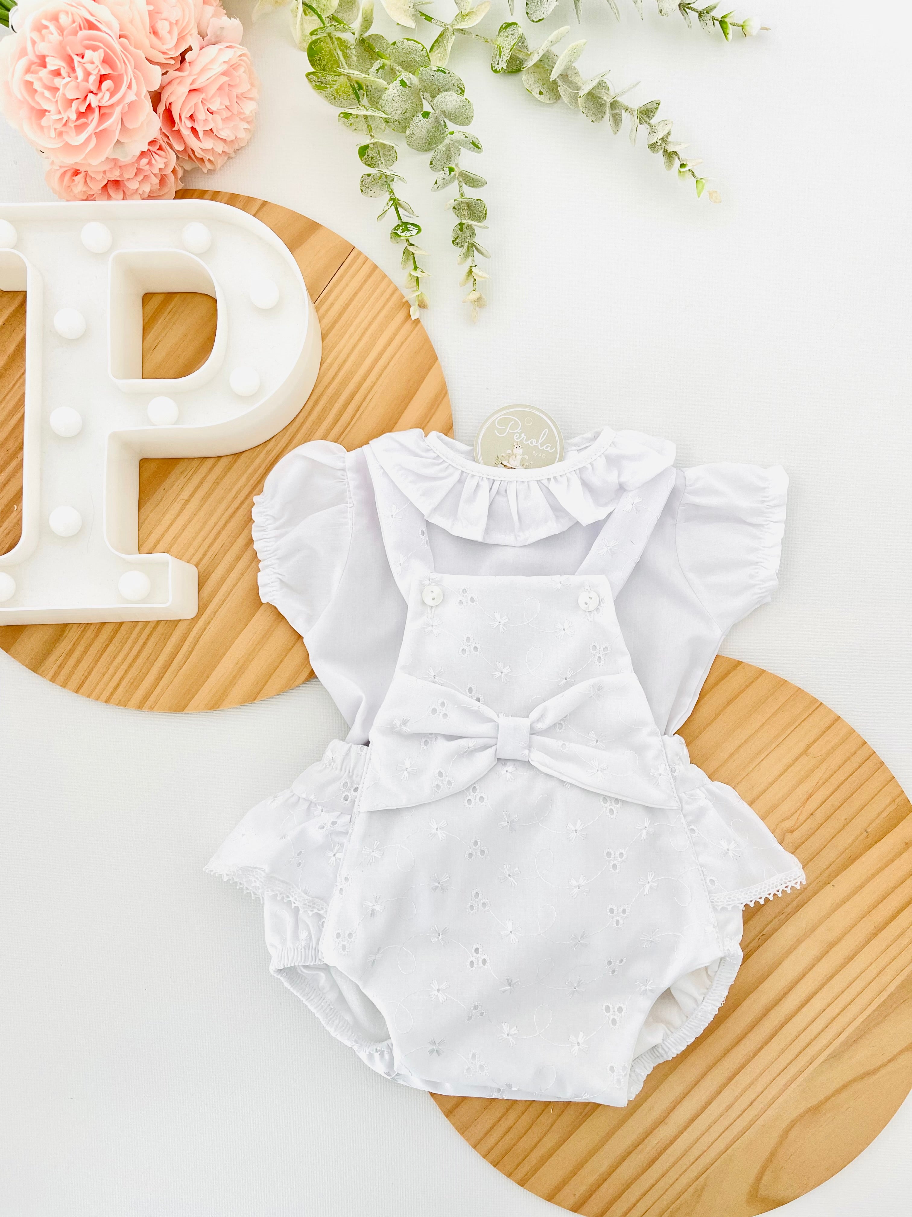 Conjunto bordado branco : Fofo e blusa