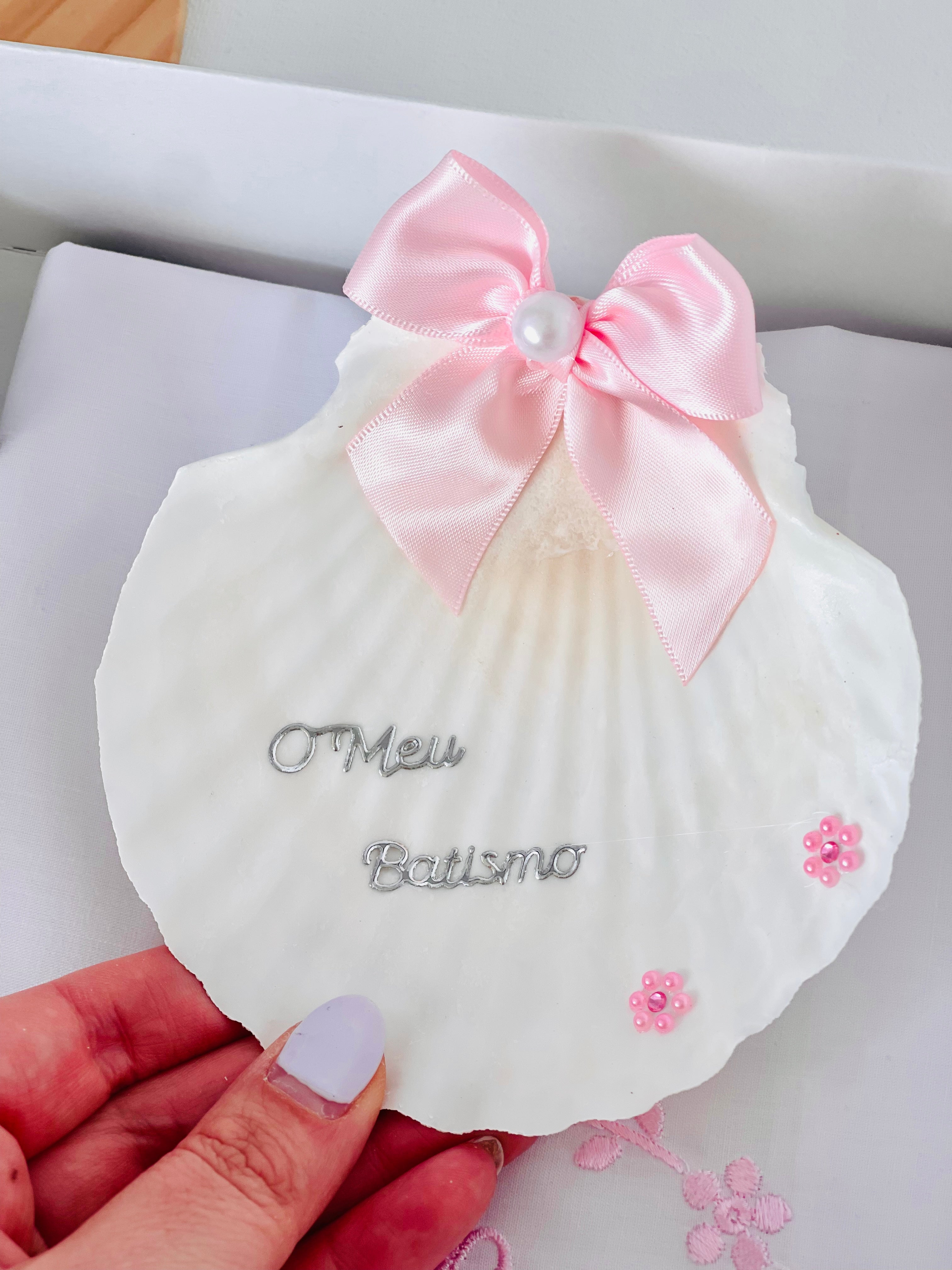 Conjunto para Batizado: vela, toalha e concha Batizado - Ramos