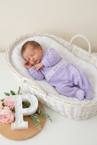 Babygrow lilás em veludo