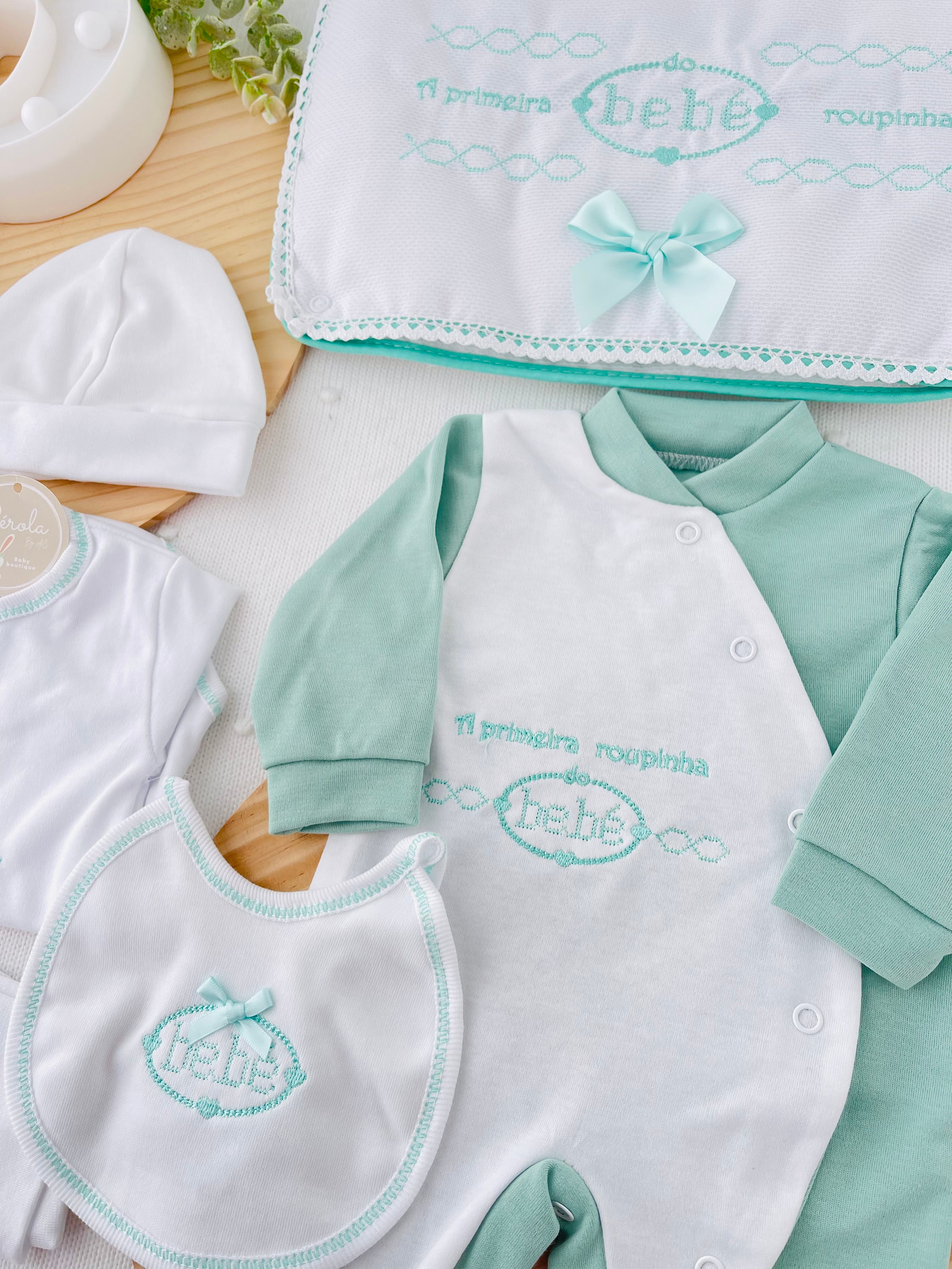 Conjunto primeira roupinha tema Bebé - 6 peças algodão