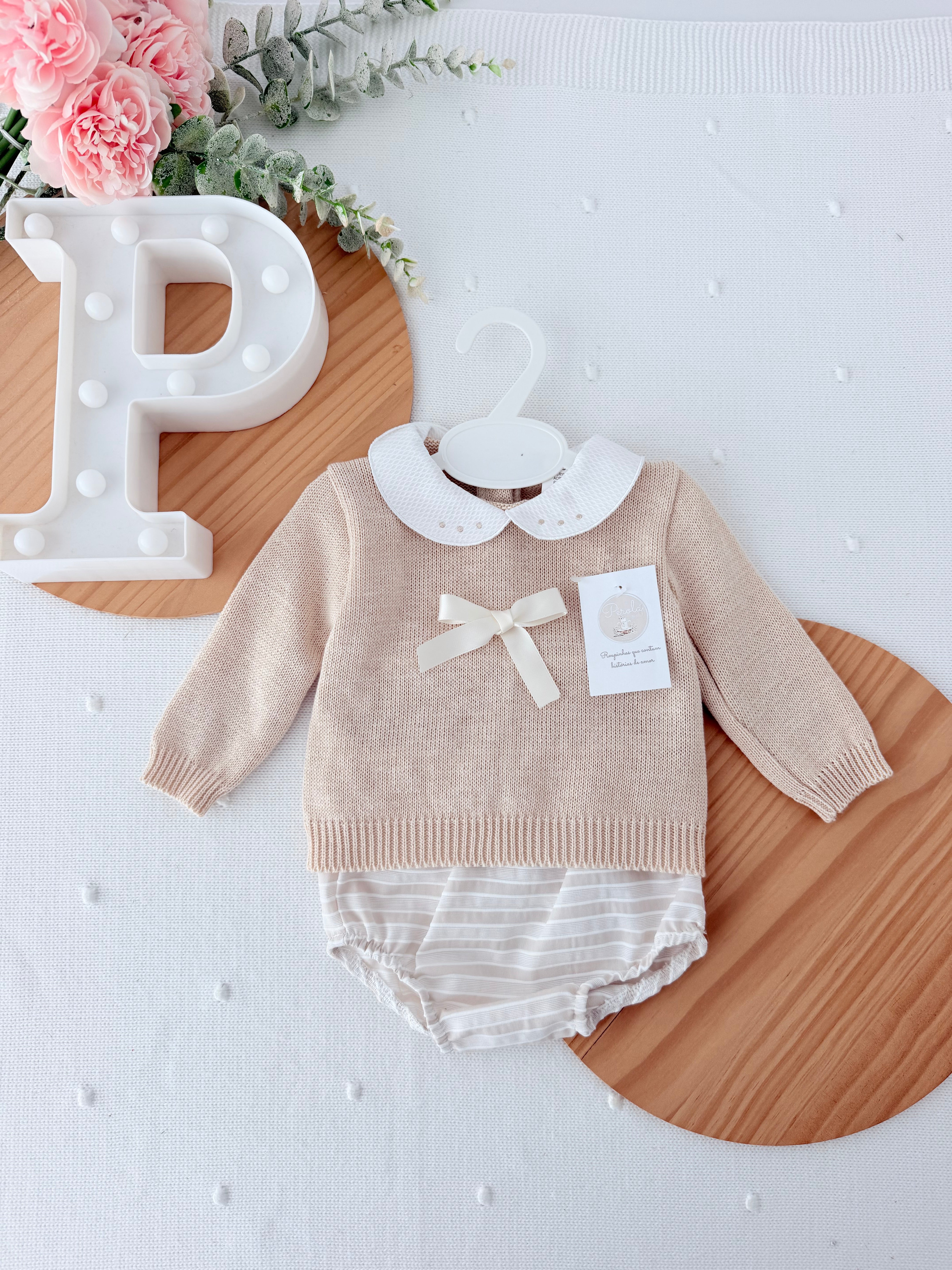 Conjunto bege: camisola e tapa fraldas 1/3M