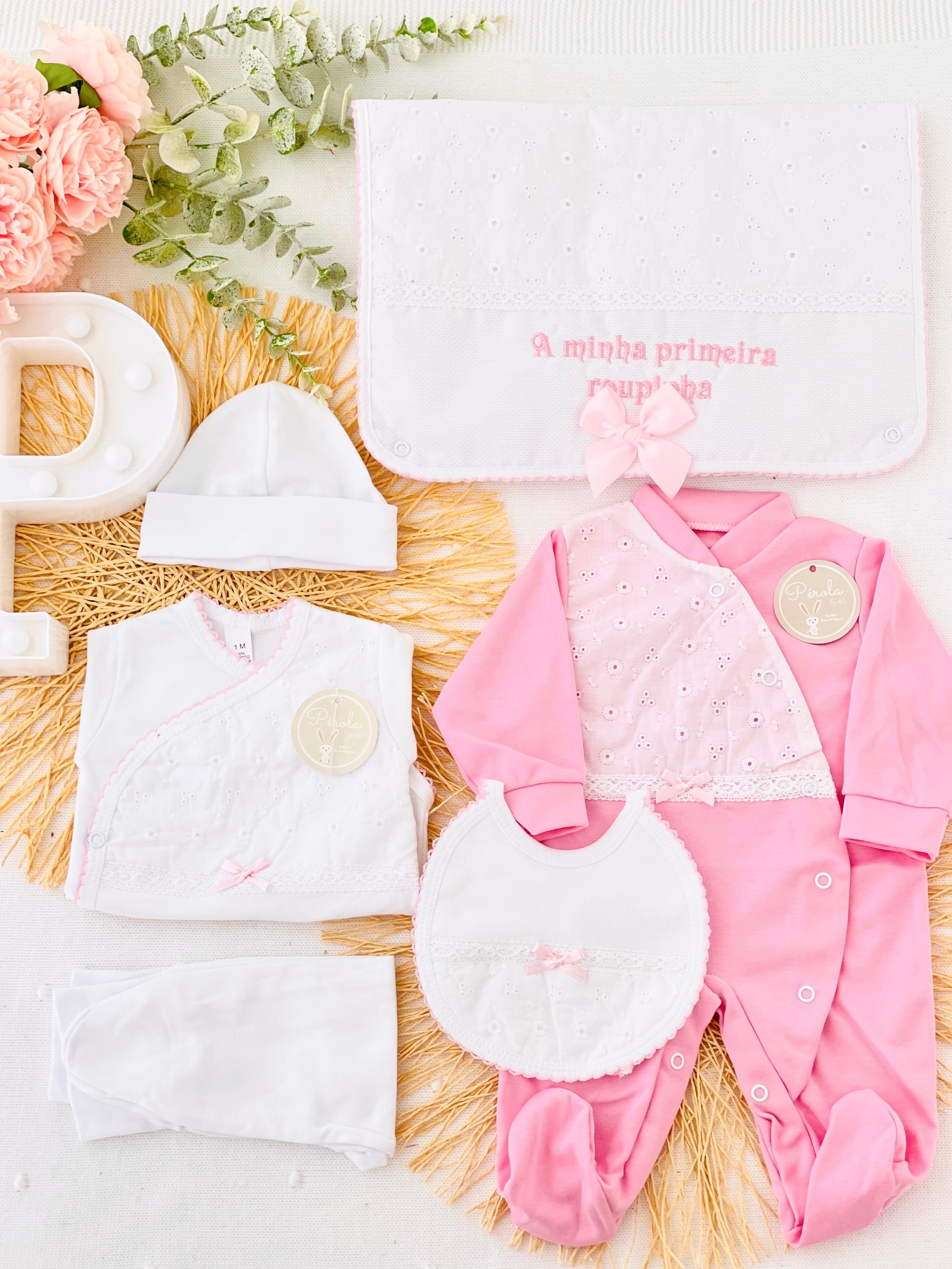 Conjunto primeira roupinha tema Renda