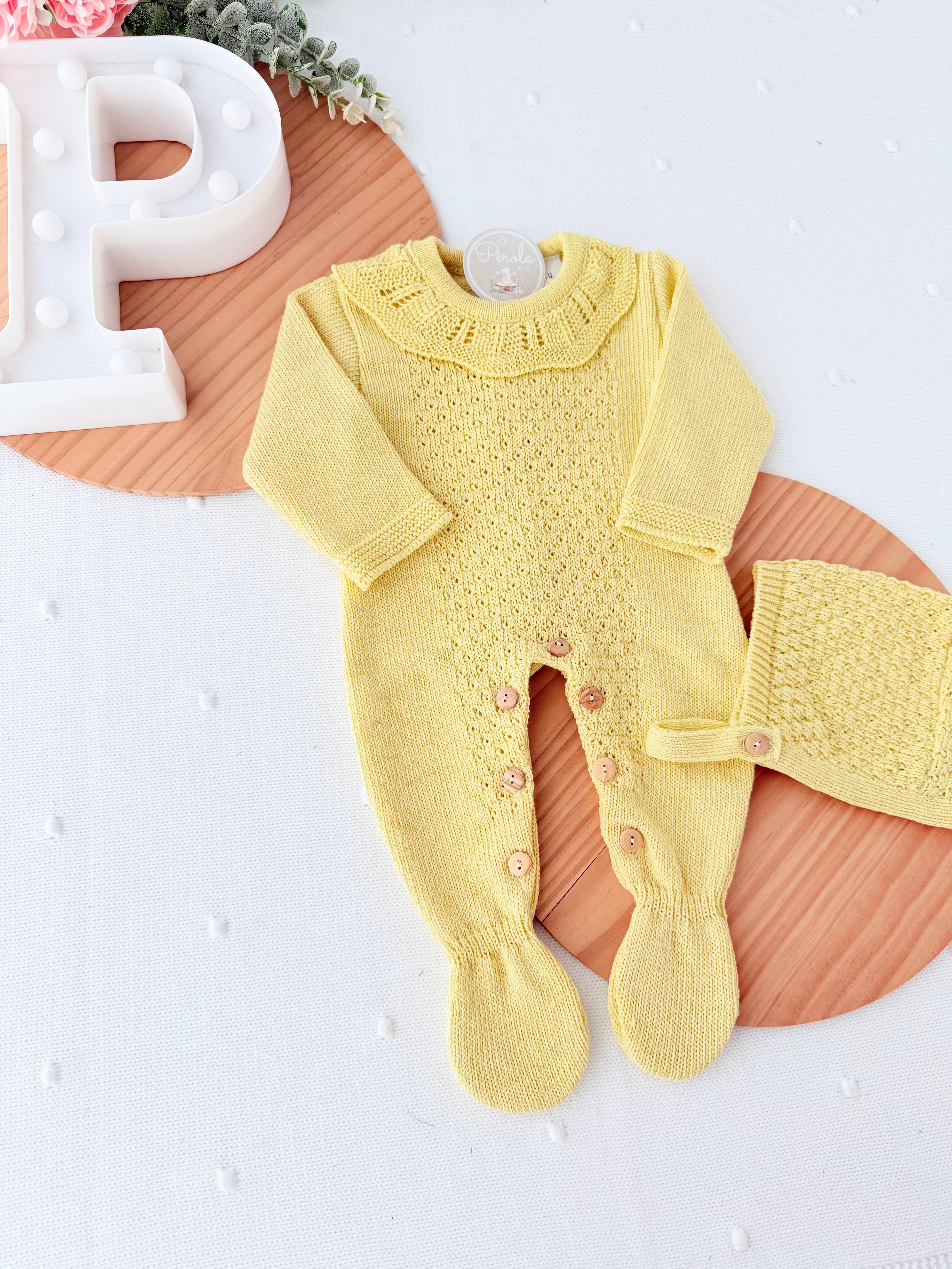 Conjunto Baby love: Babygrow e touca recém nascido