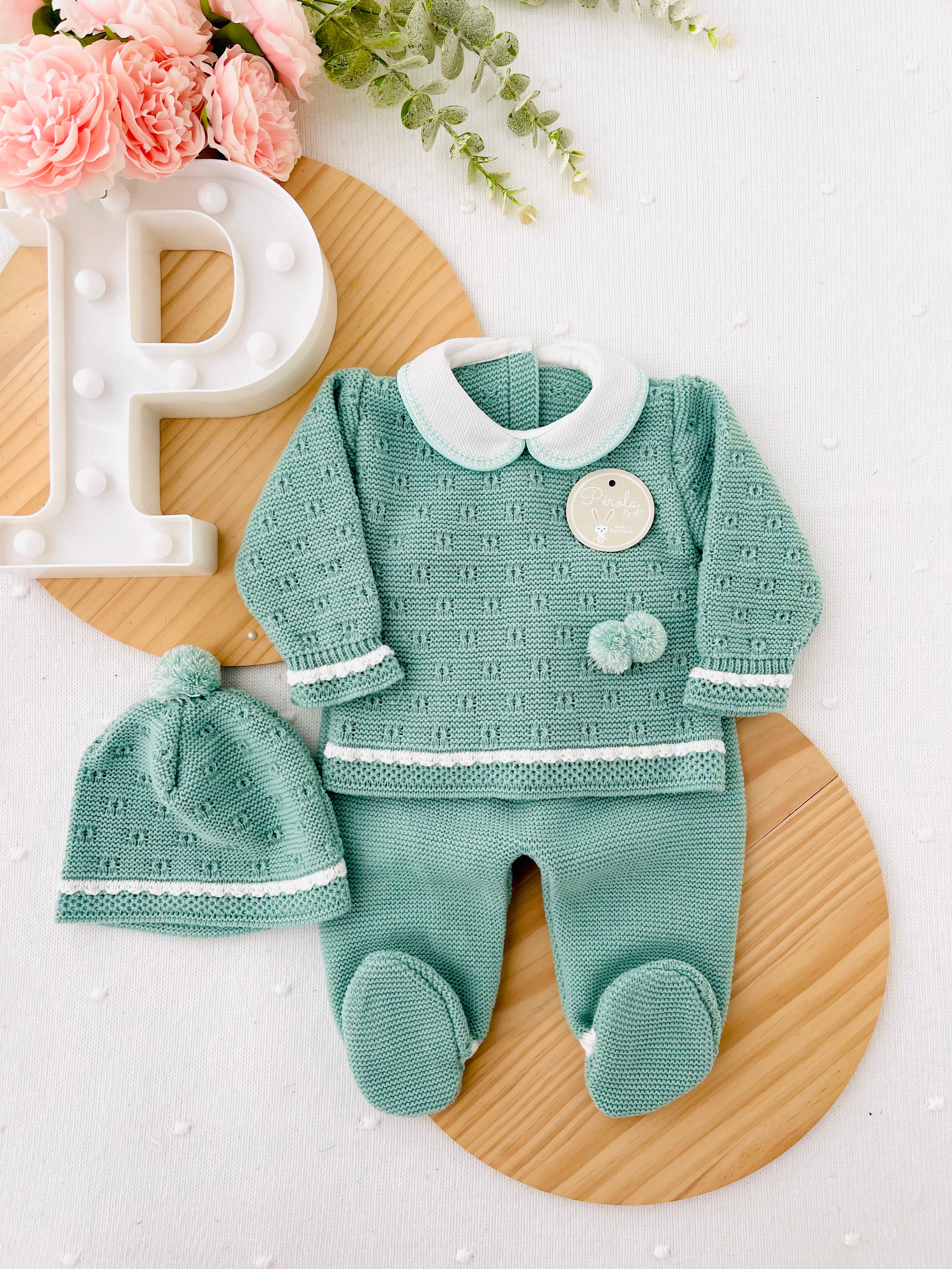 Conjunto pompom Outono/Inverno : camisola, calças e gorro