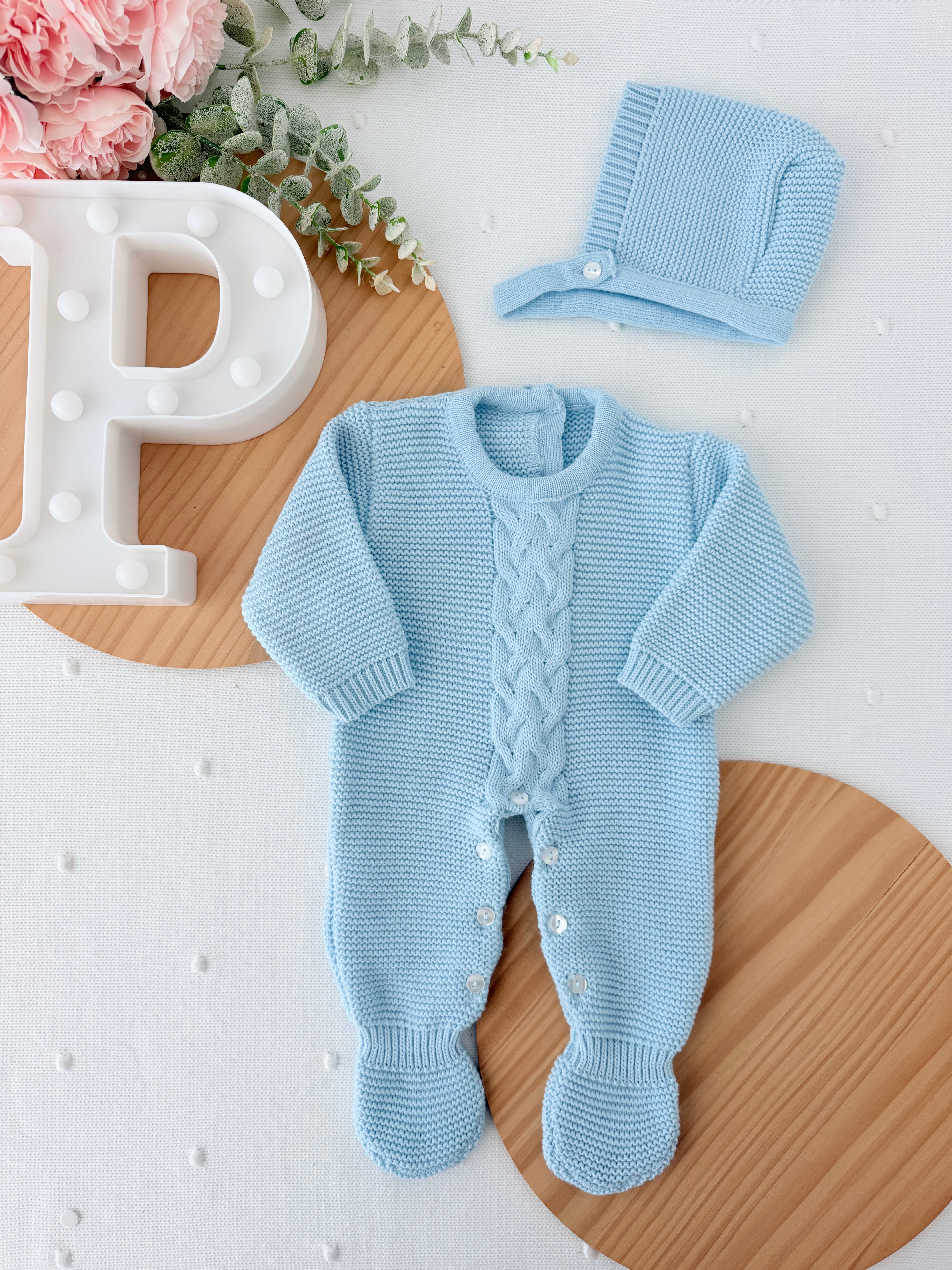 Babygrow e touca azul- saída de maternidade
