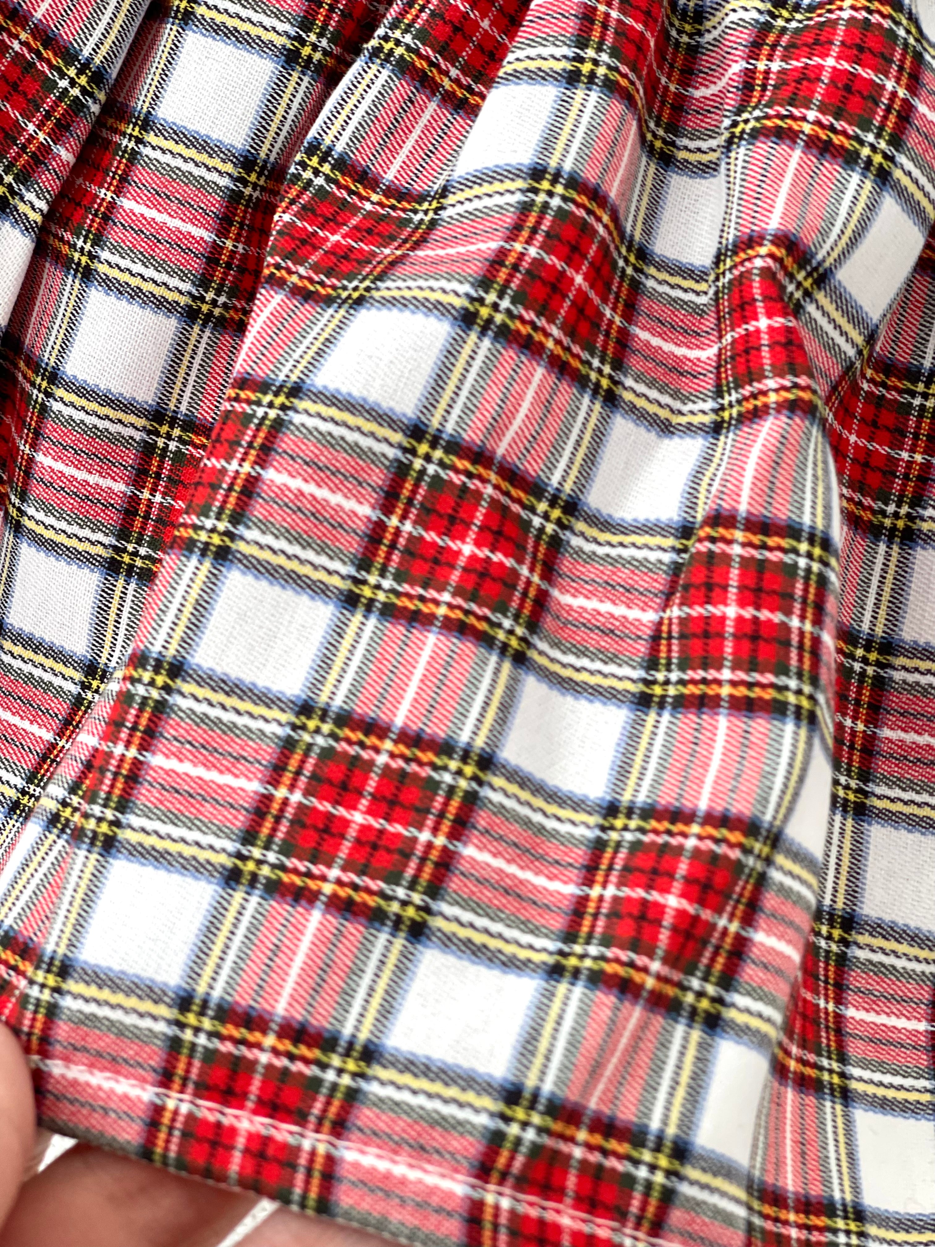 Vestido com golinha redonda e touca xadrez