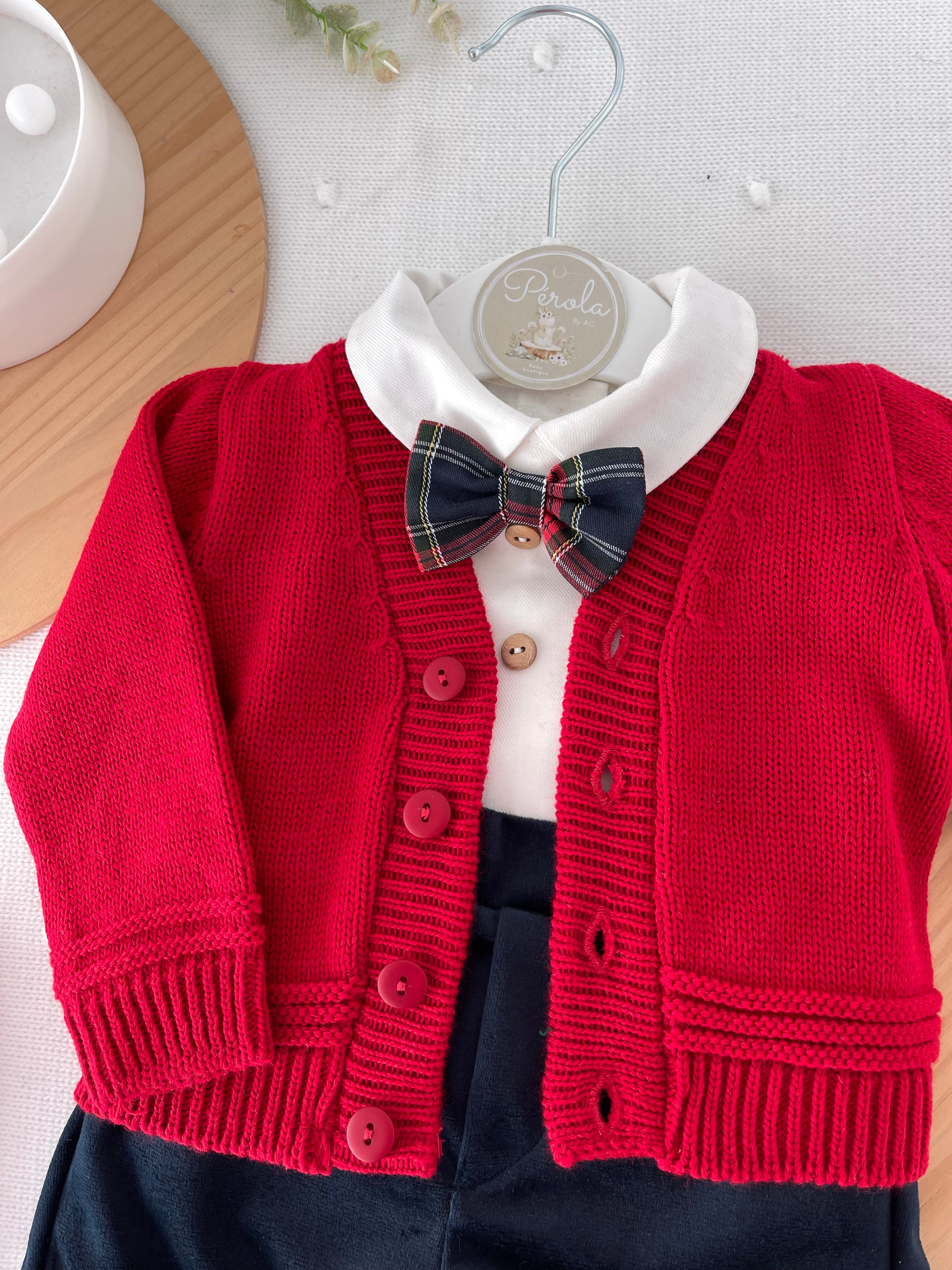 Conjunto premium em veludo: Calções com alças e camisa