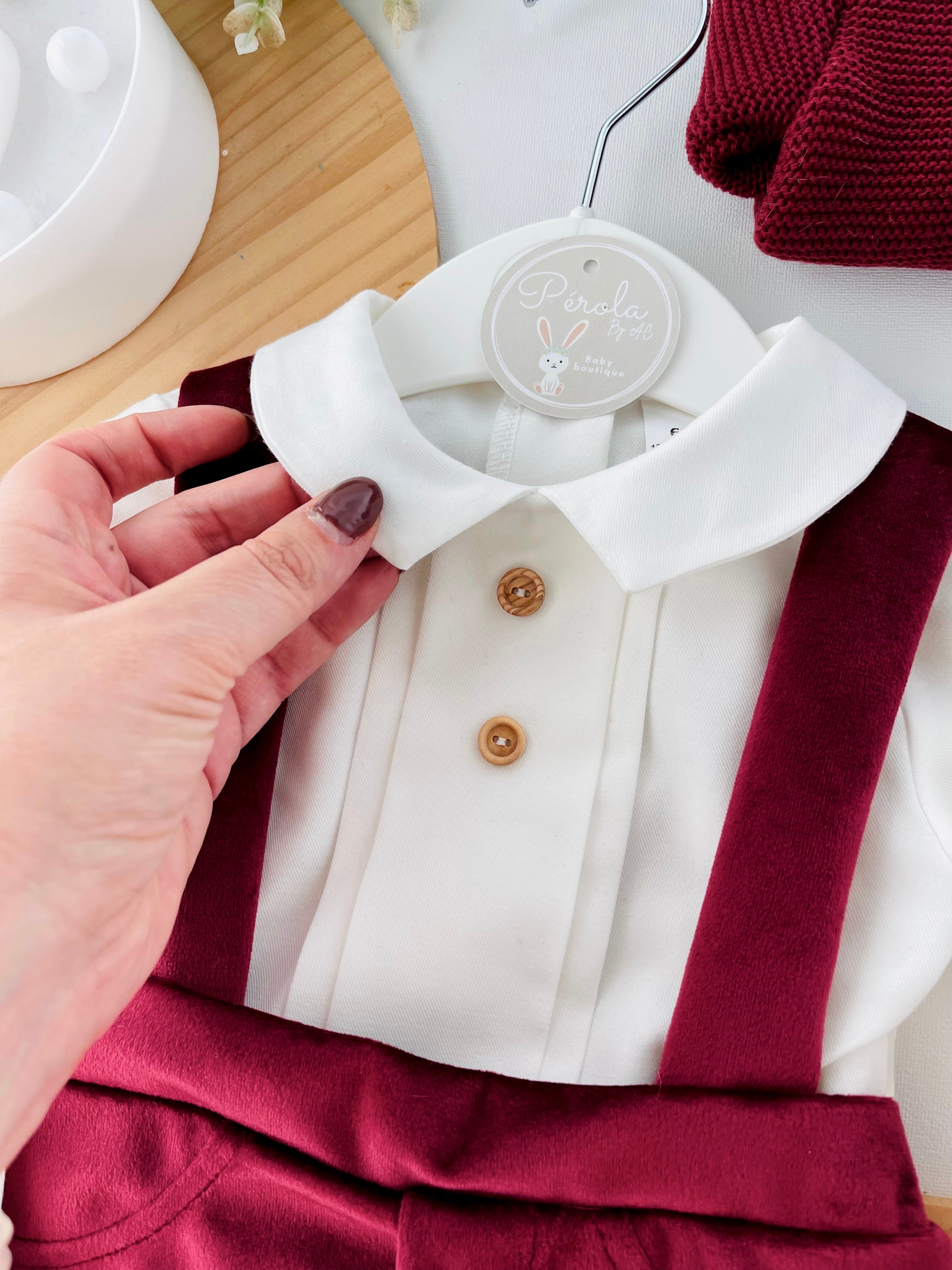 Conjunto premium em veludo: Calções com alças e camisa