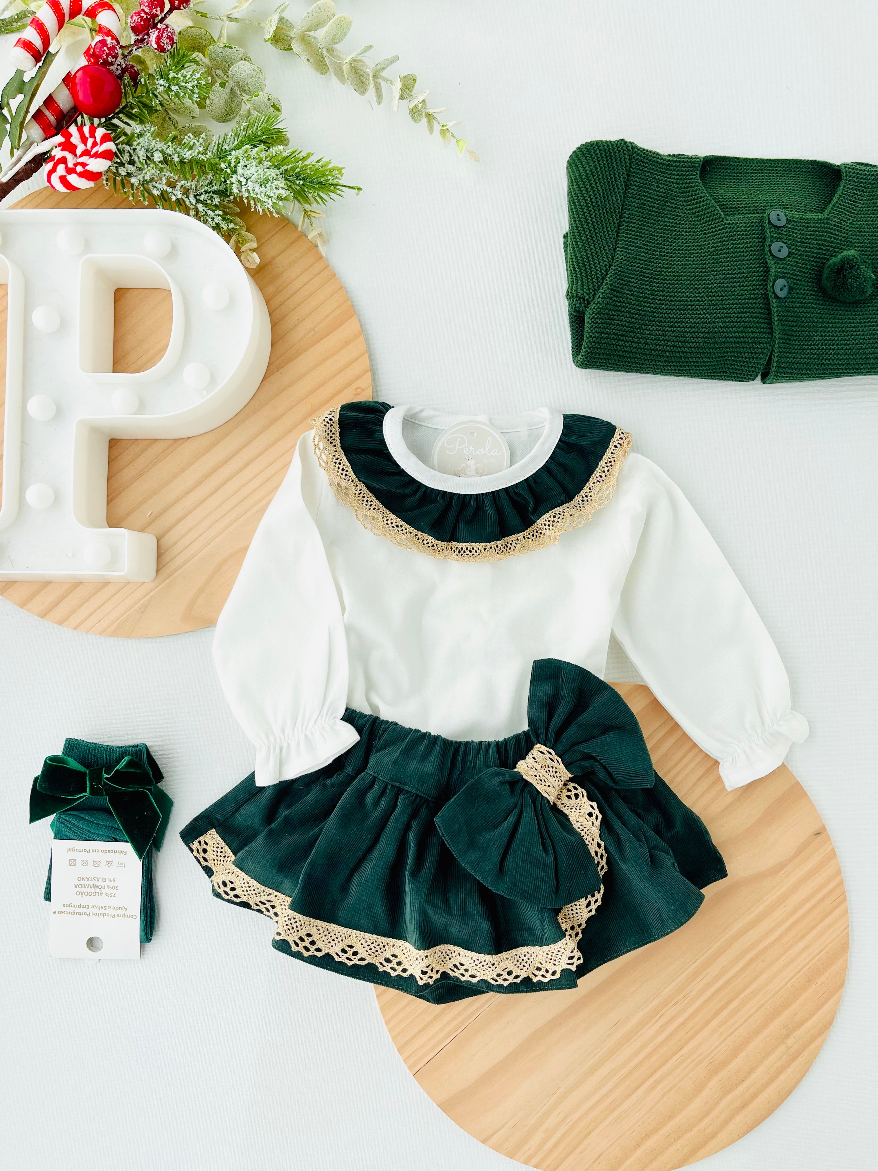 Conjunto renda dourada: blusa e saia bombazine