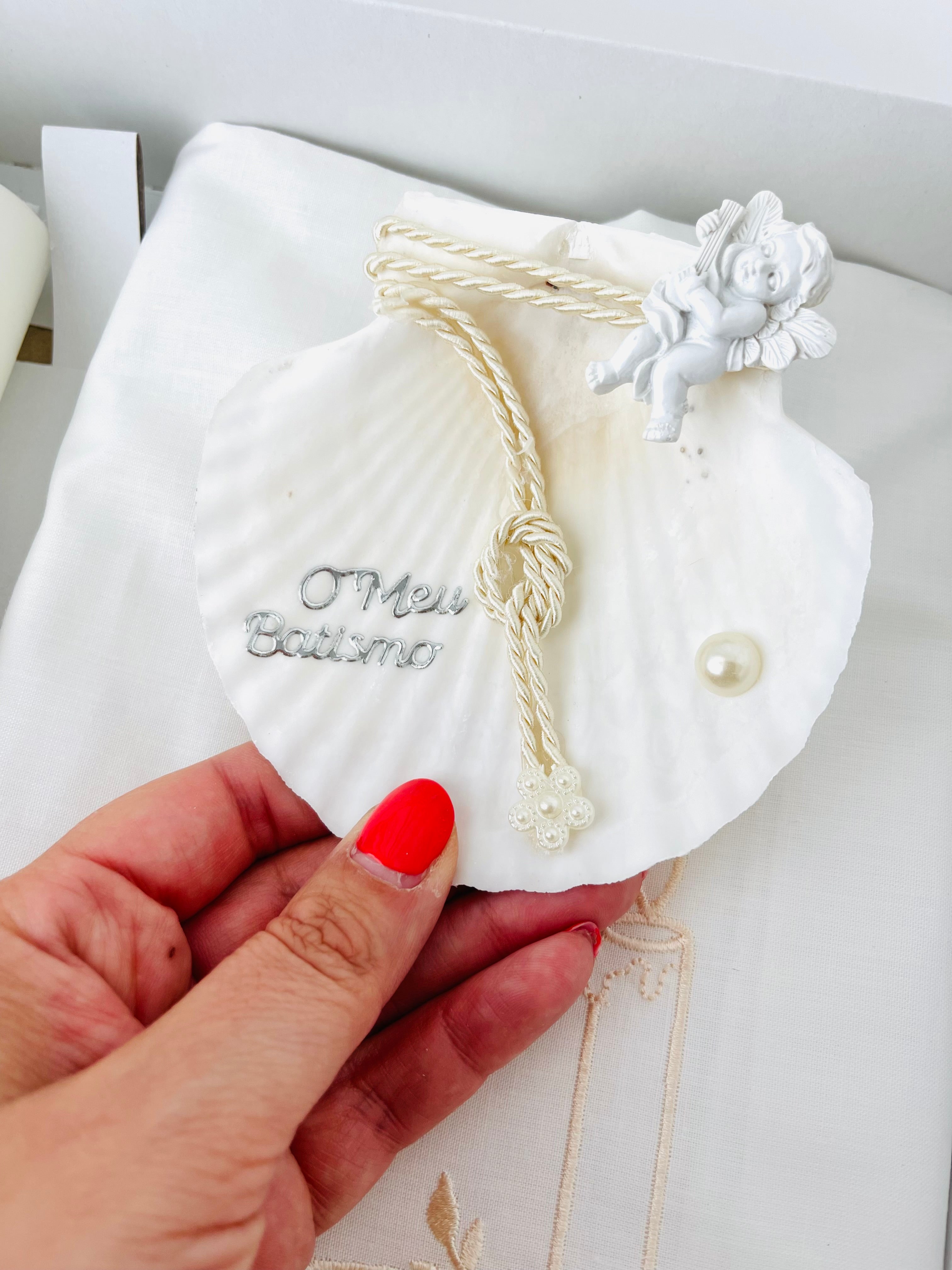 Conjunto para Batizado: vela, toalha e concha Batizado Pomba