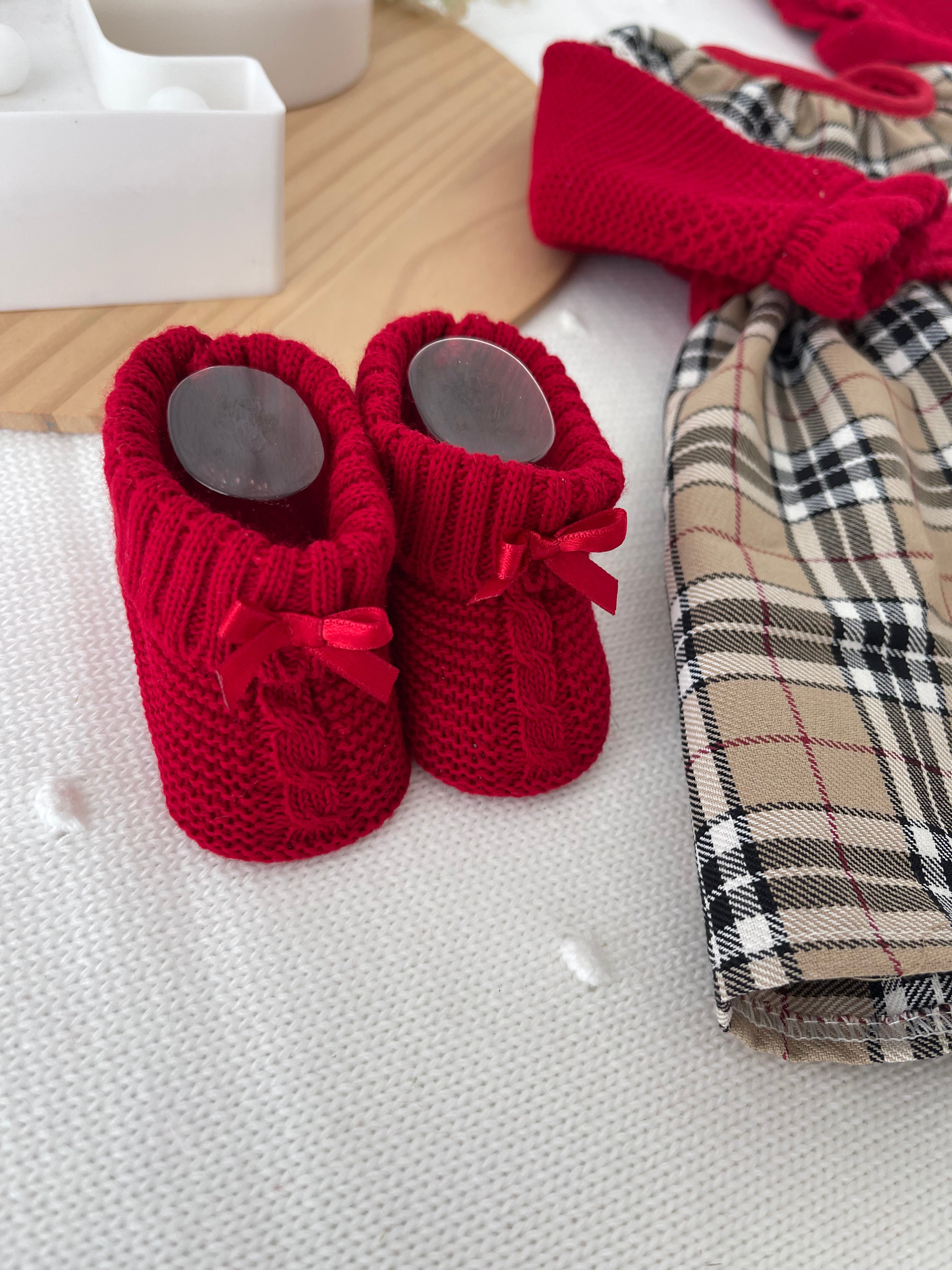 Vestido e touca padrão estilo Burberry