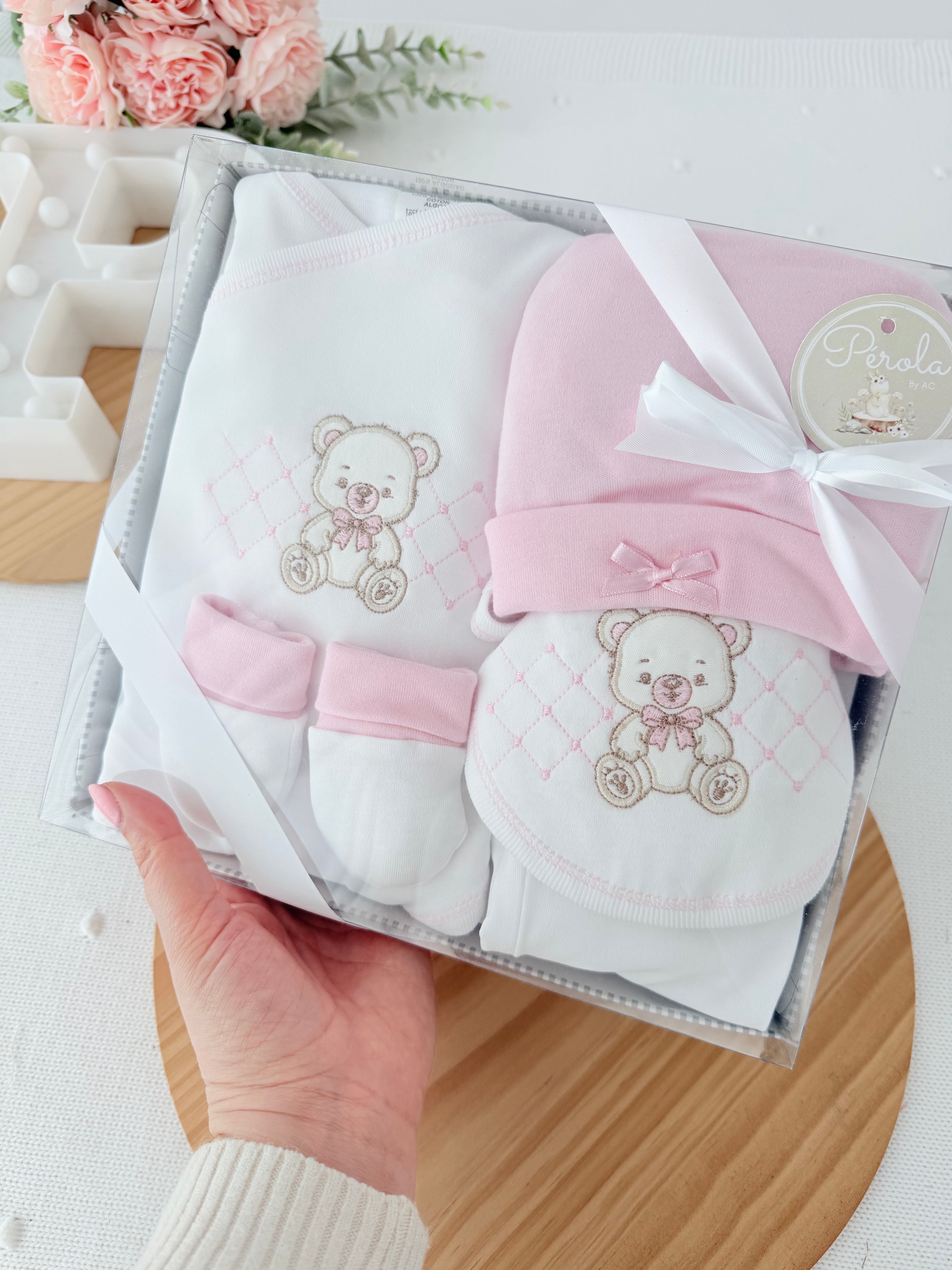 Pack interiores ursinho: body, calças, gorro, luvas e babete