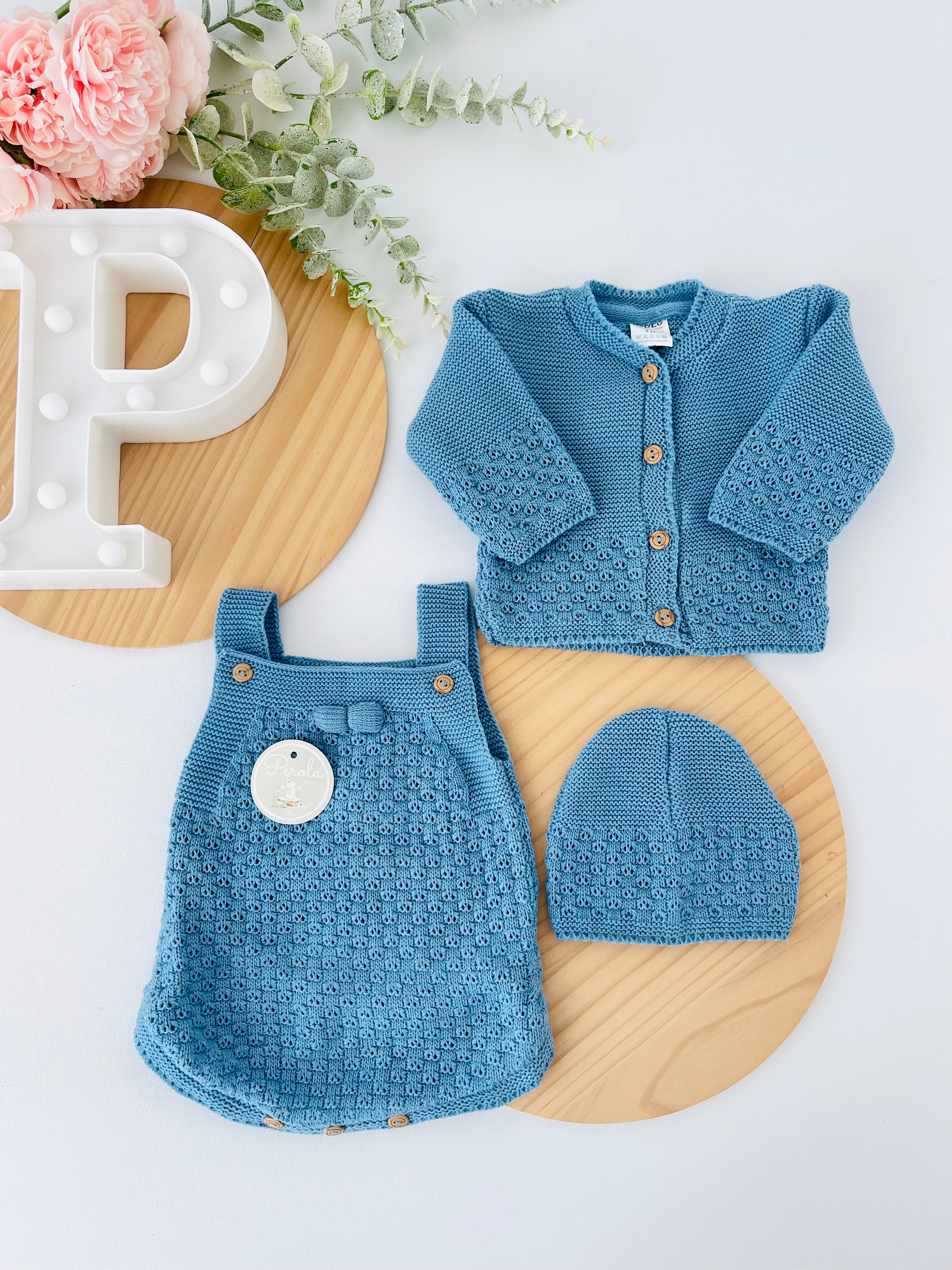 Conjunto Amoroso 3 peças: casaco, fofo e gorro