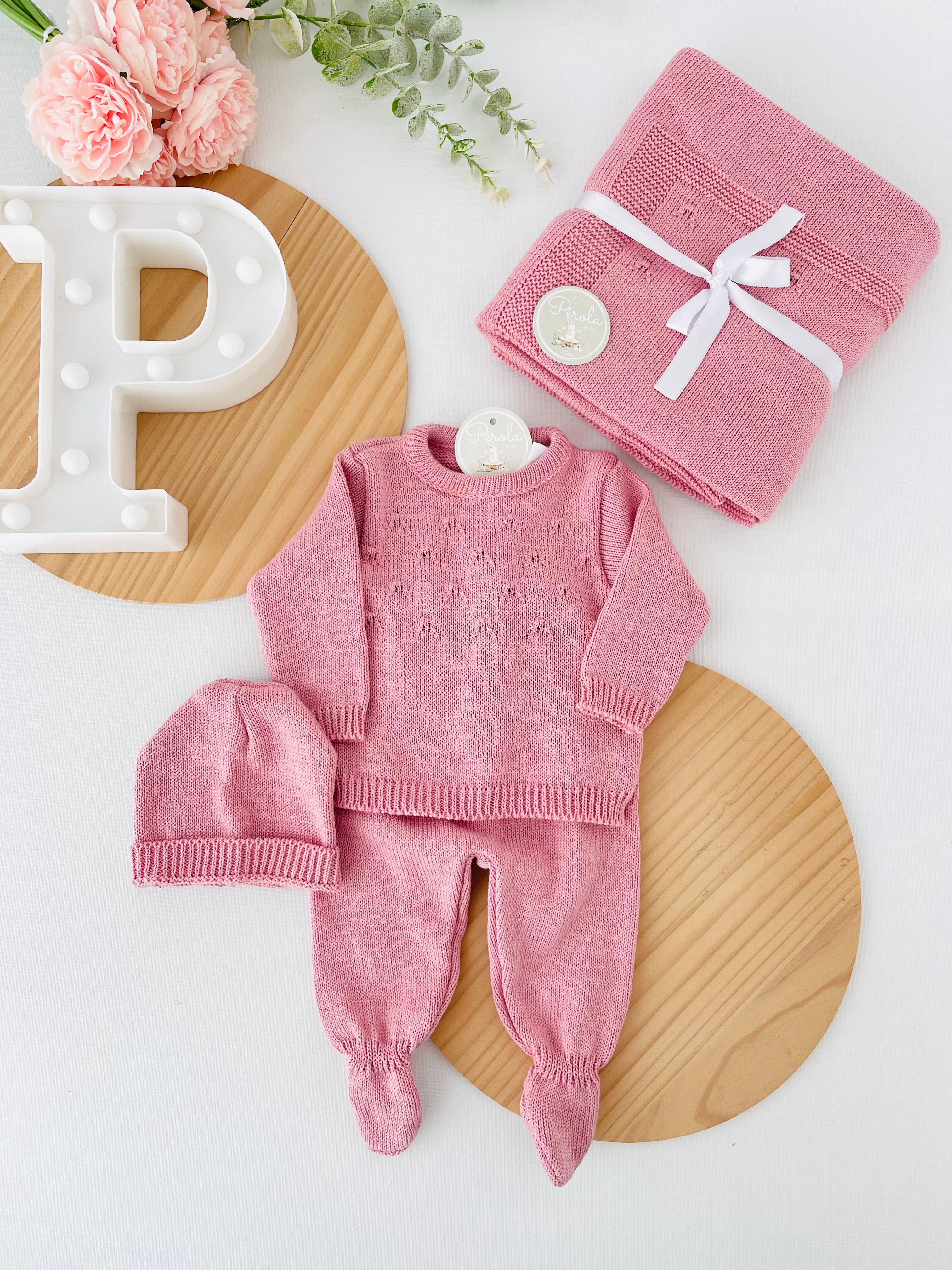 Pack Amorzinho ❤️ Saída de maternidade 4 peças: manta, camisola, calças e gorro