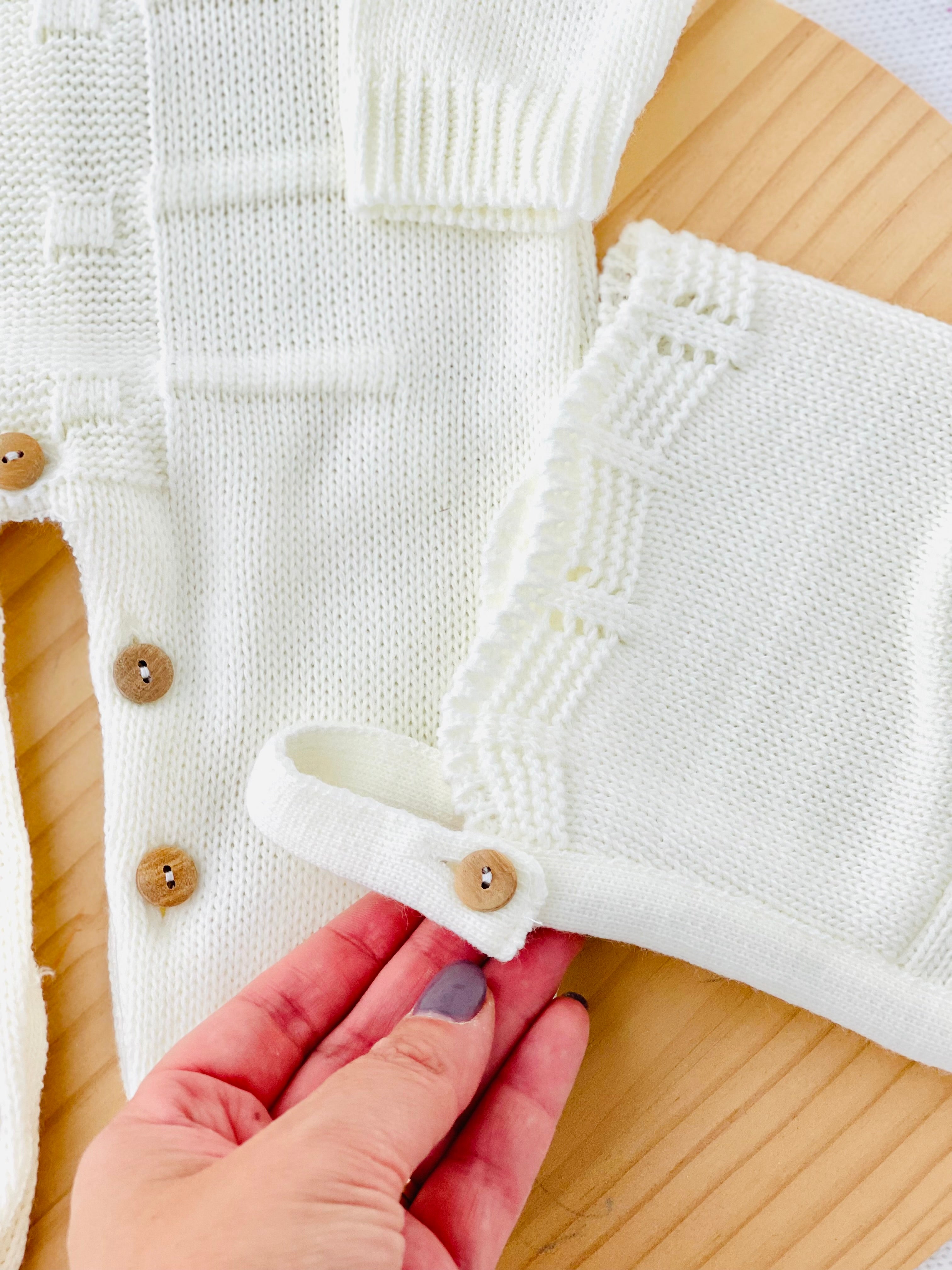 Saída de maternidade quadradinhos: Babygrow e touca Outono/Inverno