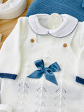 Conjunto recém nascido azul 4 peças: manta, jardineiras, camisola e touca