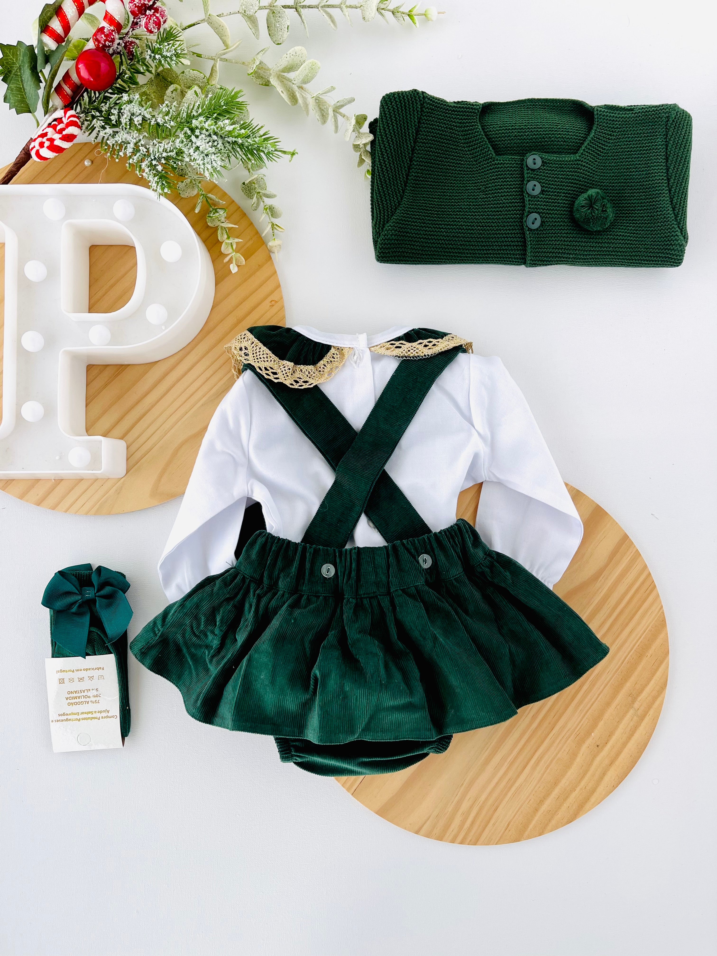 Conjunto renda dourada: blusa e saia com alças