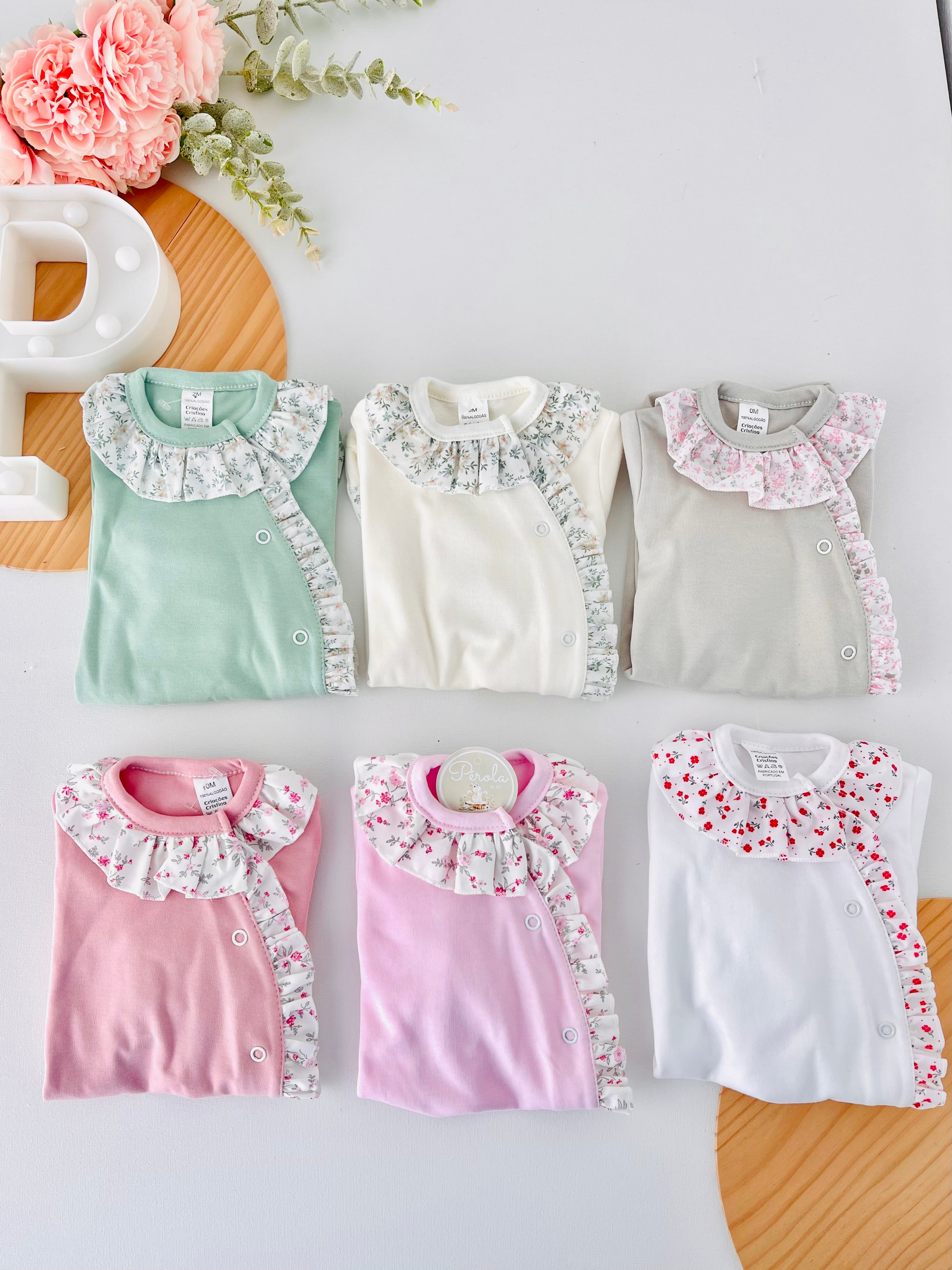 Babygrow tema flores em algodão