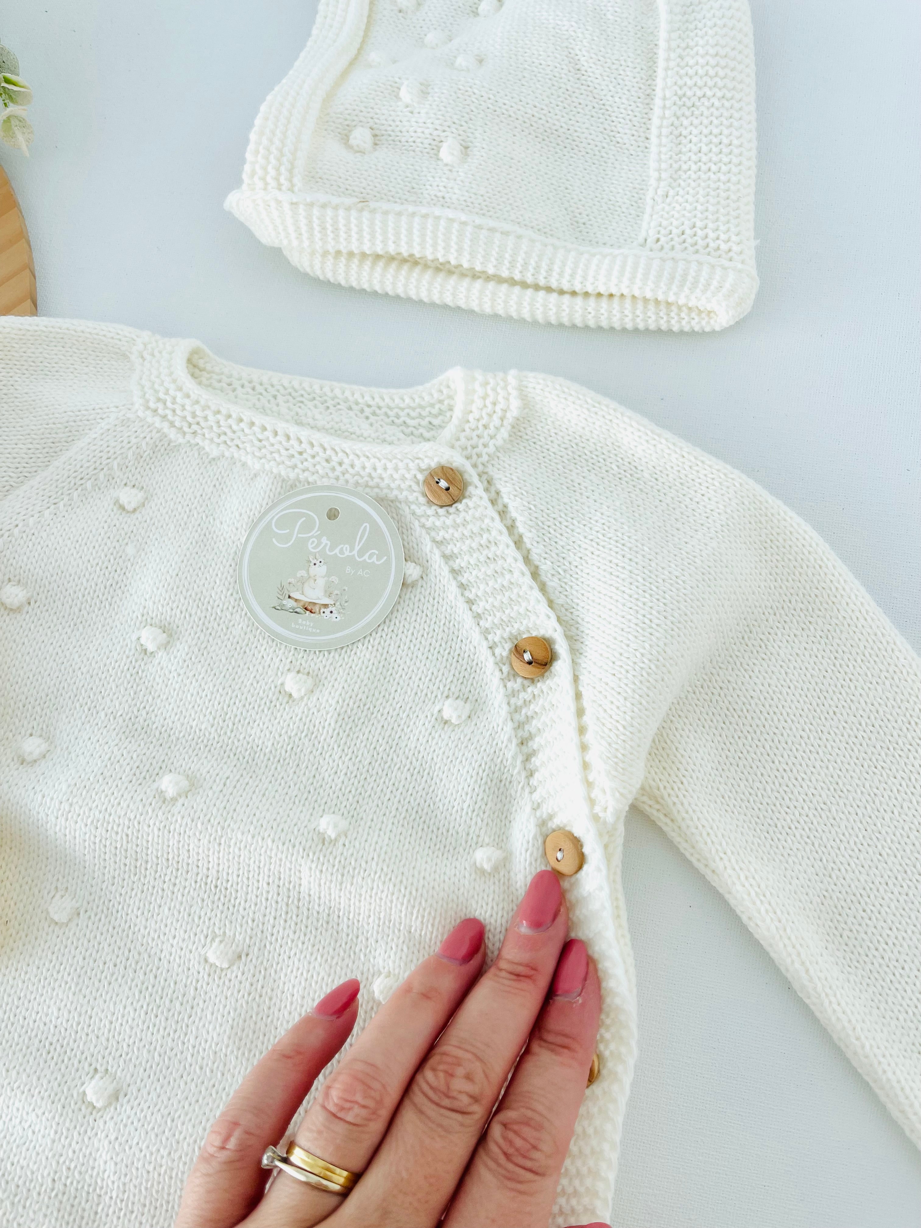 Conjunto unissexo pintinhas: camisola, calças e touca Outono/Inverno