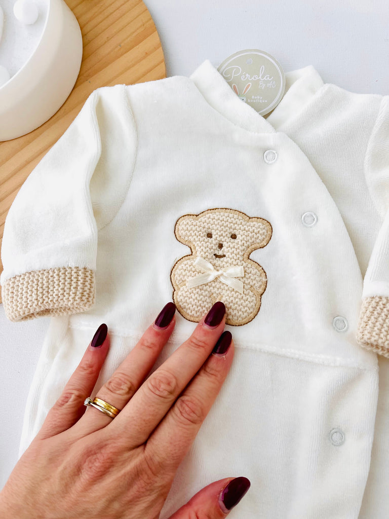 Babygrow veludo com ursinho em malha